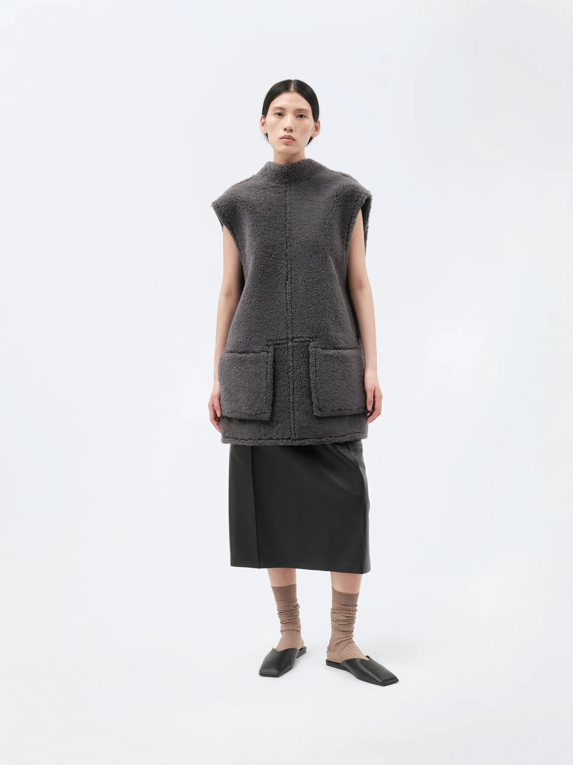 Veste sans manches en shearling bouclé sold by Carven product image thumbnail 2