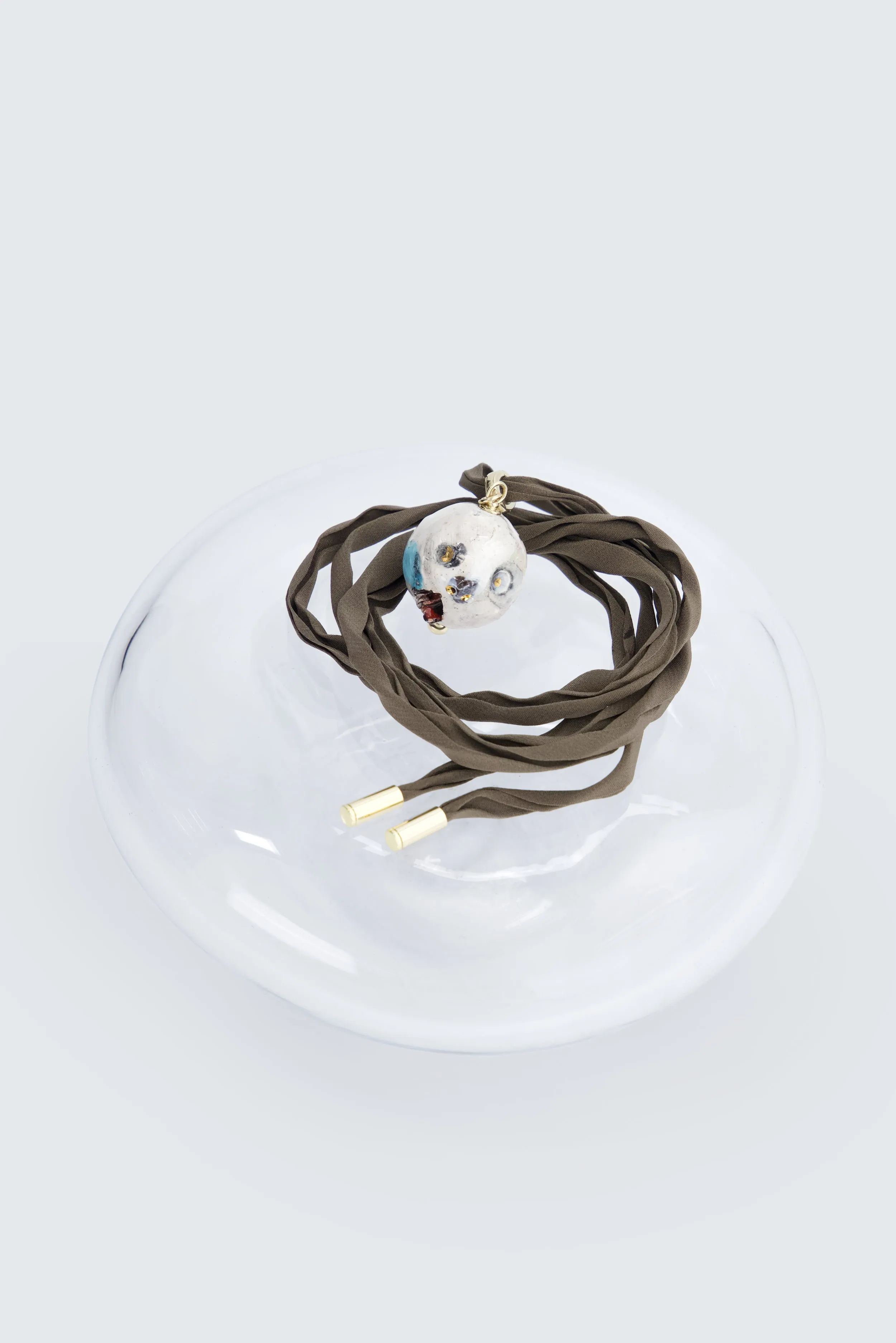 Little Heads par Sylvie Auvray sold by Carven