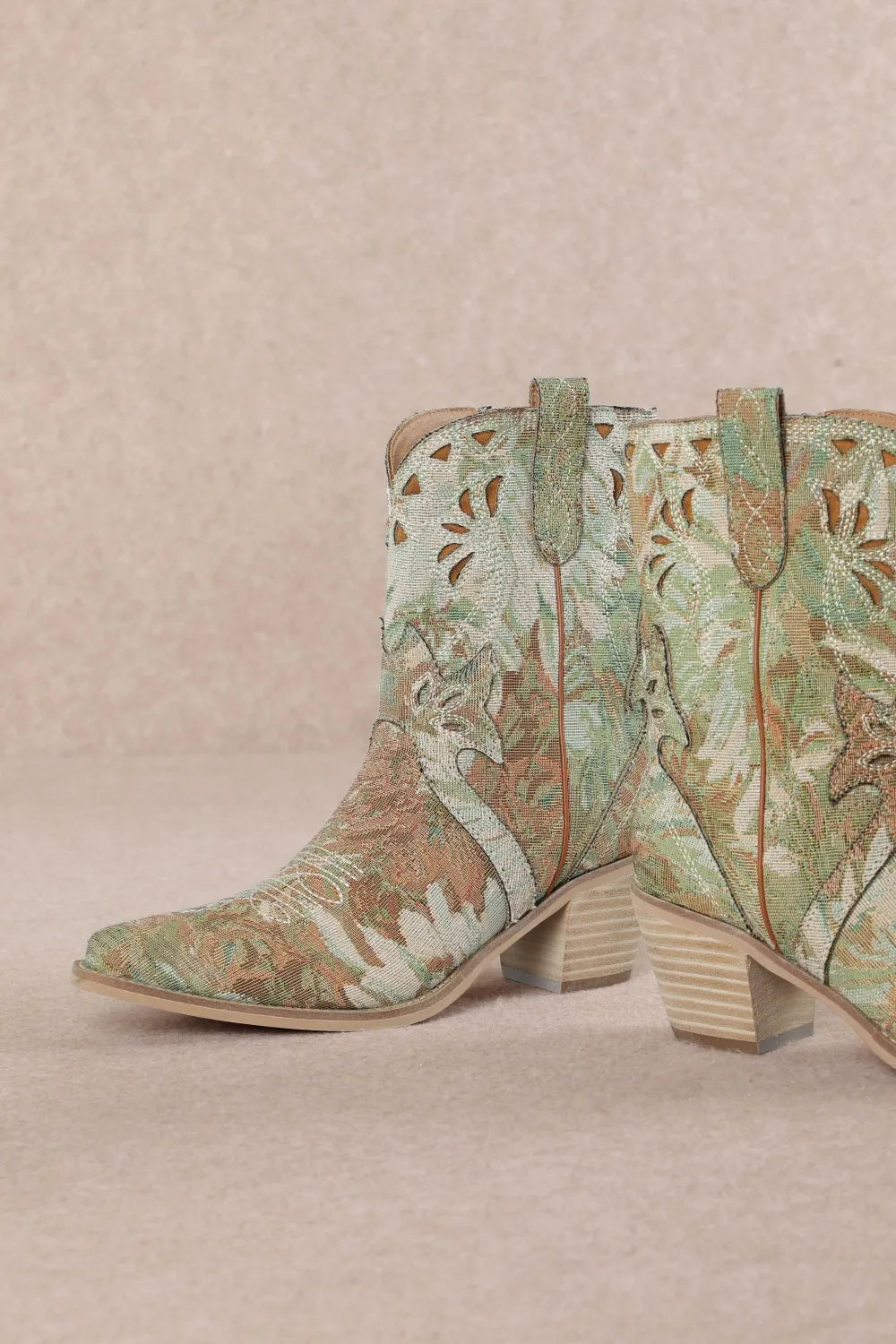 AMARYLLIS sold by CCOCCI product image thumbnail 2