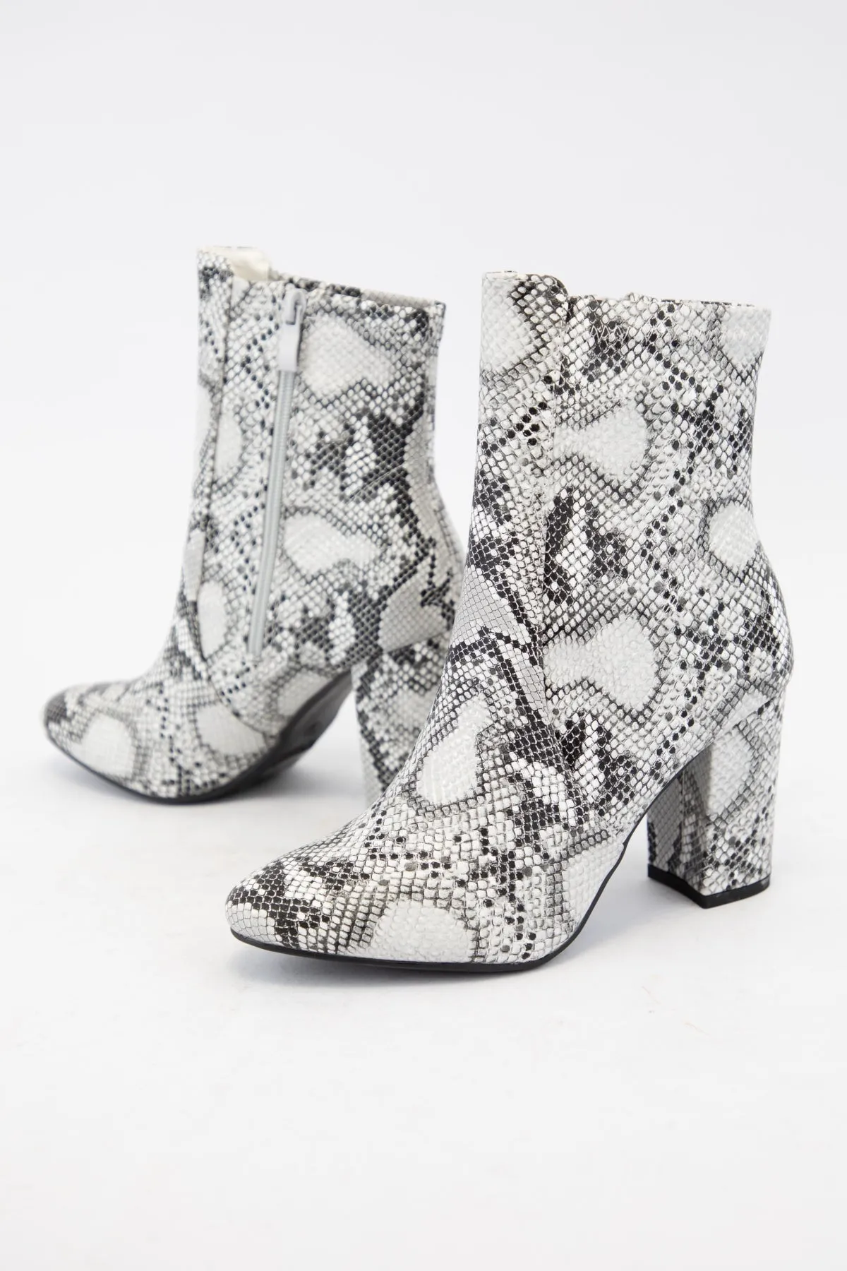 CARRIS-3 sold by CCOCCI product image thumbnail 2