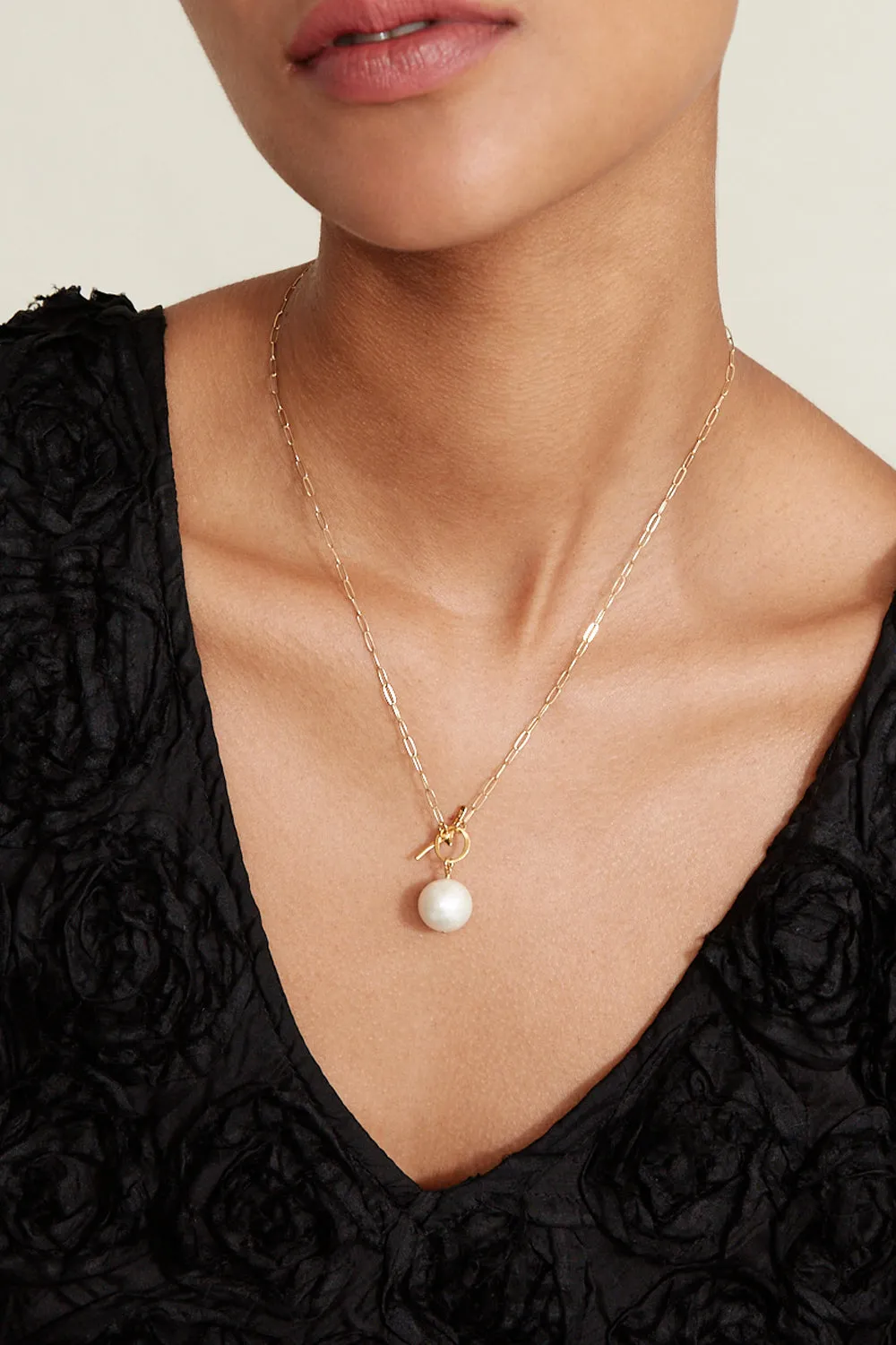 White Freshwater Pearl Toggle Necklace sold by Chan Luu product image thumbnail 3