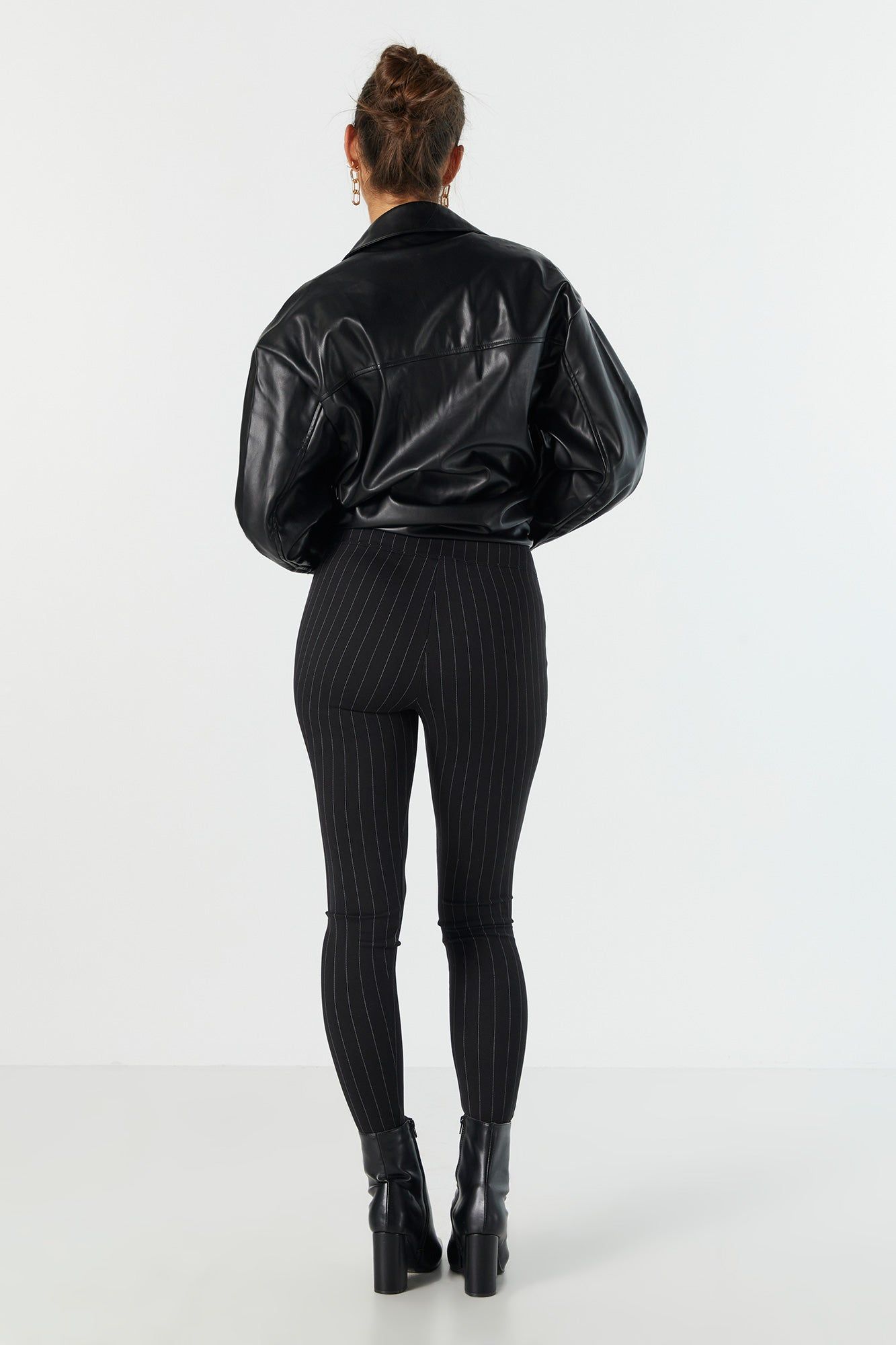 Pinstriped Zip Pocket Legging sold by Charlotte Russe product image thumbnail 3