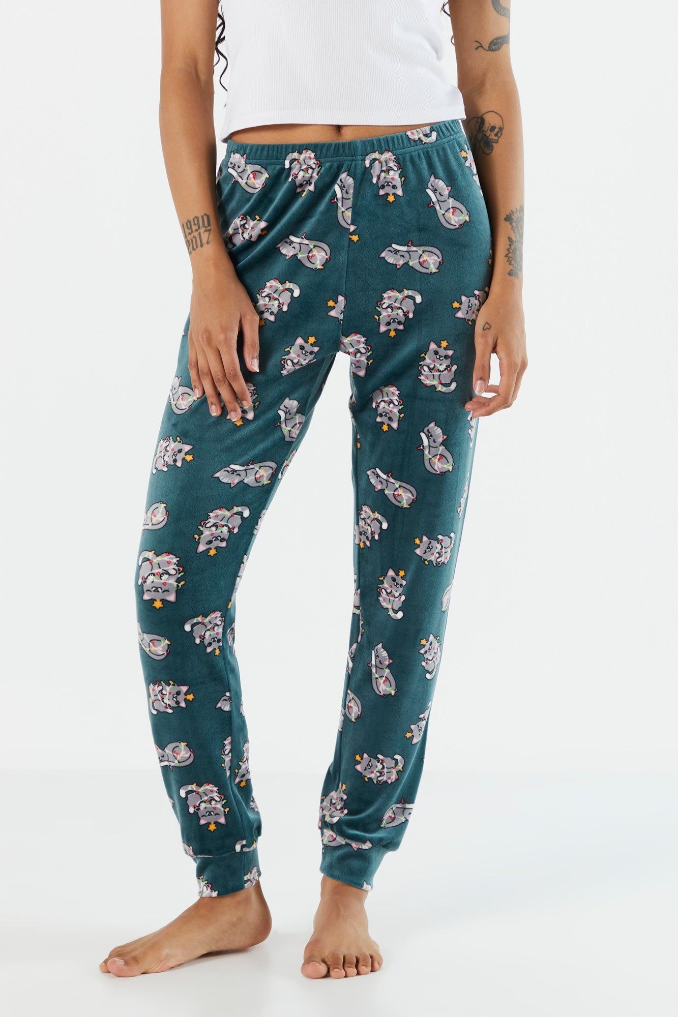 Christmas Kitten Print Velour Pajama Jogger sold by Charlotte Russe product image thumbnail 2
