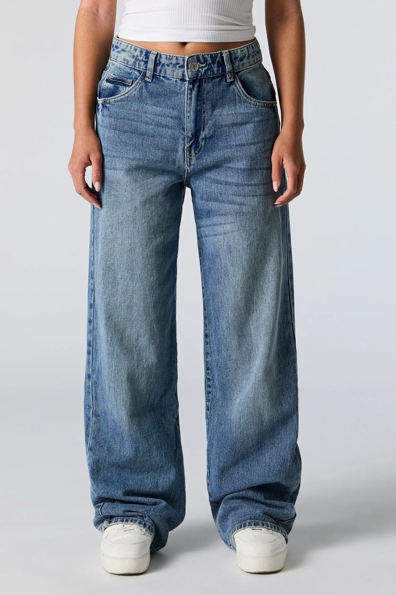 Medium Vintage Wash High Rise Wide Leg Jean sold by Charlotte Russe product image thumbnail 2