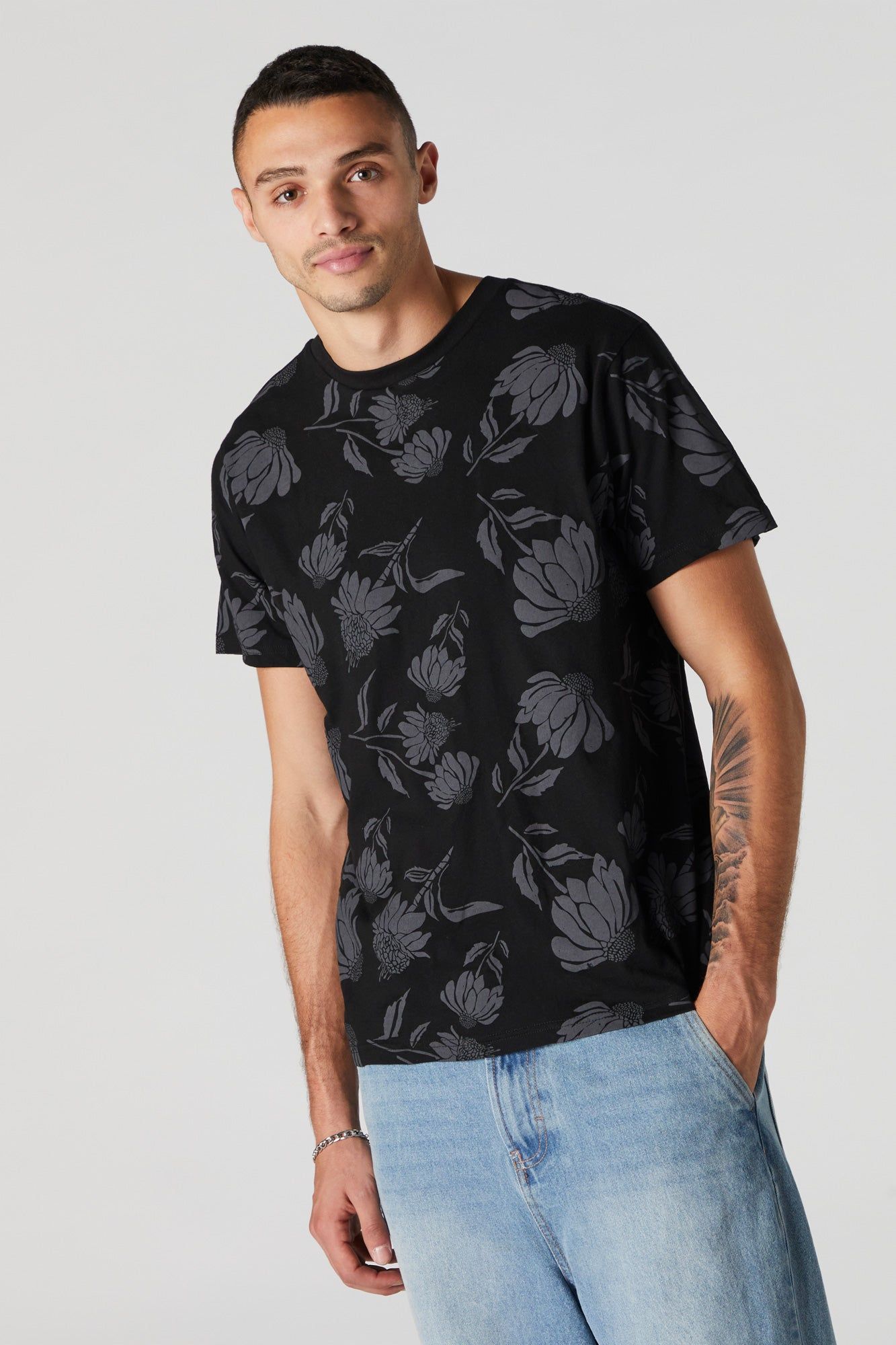 Chunky Floral Graphic T-Shirt sold by Charlotte Russe product image thumbnail 5