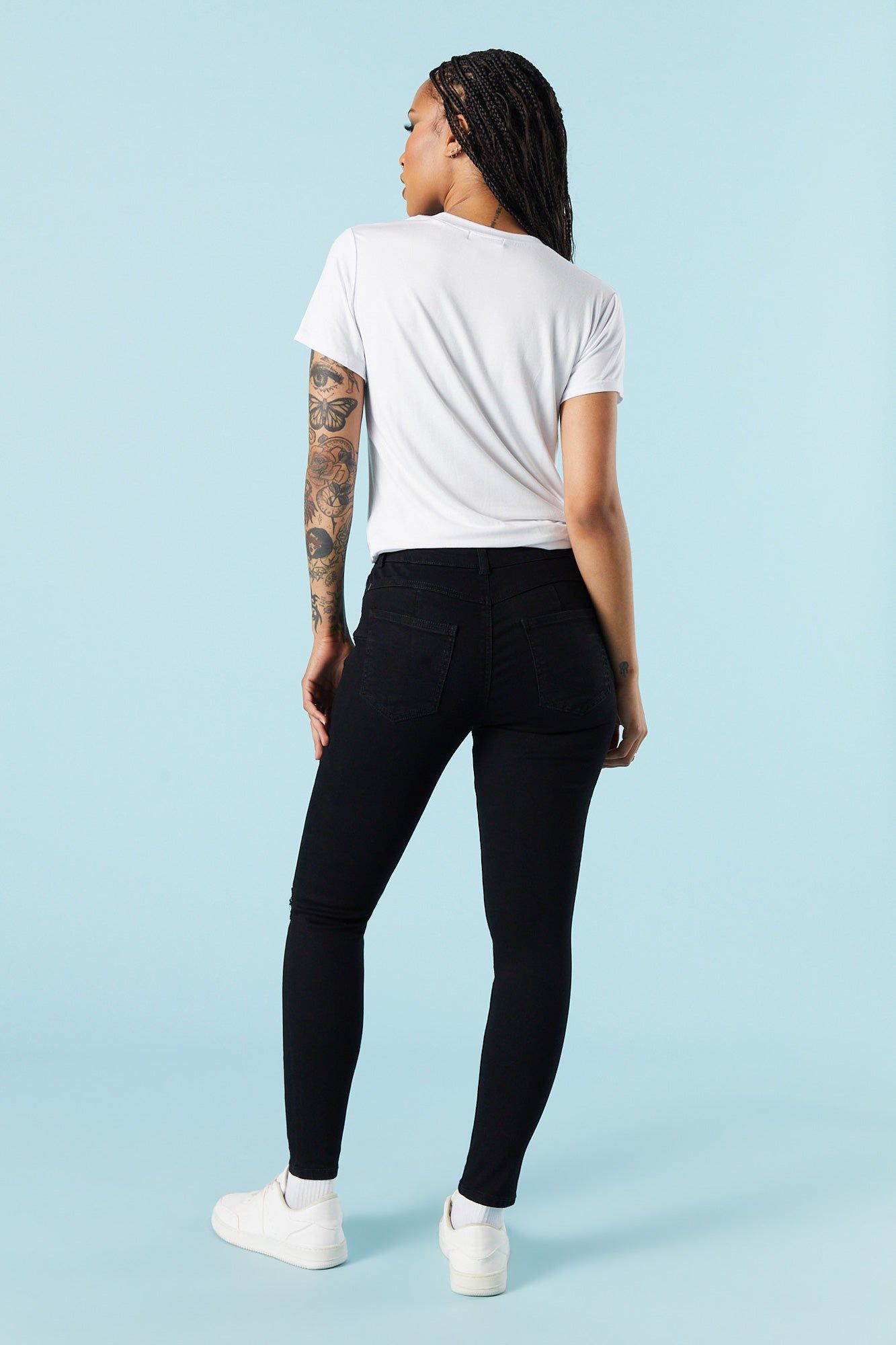 Black Wash Rio Mid Rise Distressed Skinny Jean sold by Charlotte Russe product image thumbnail 3