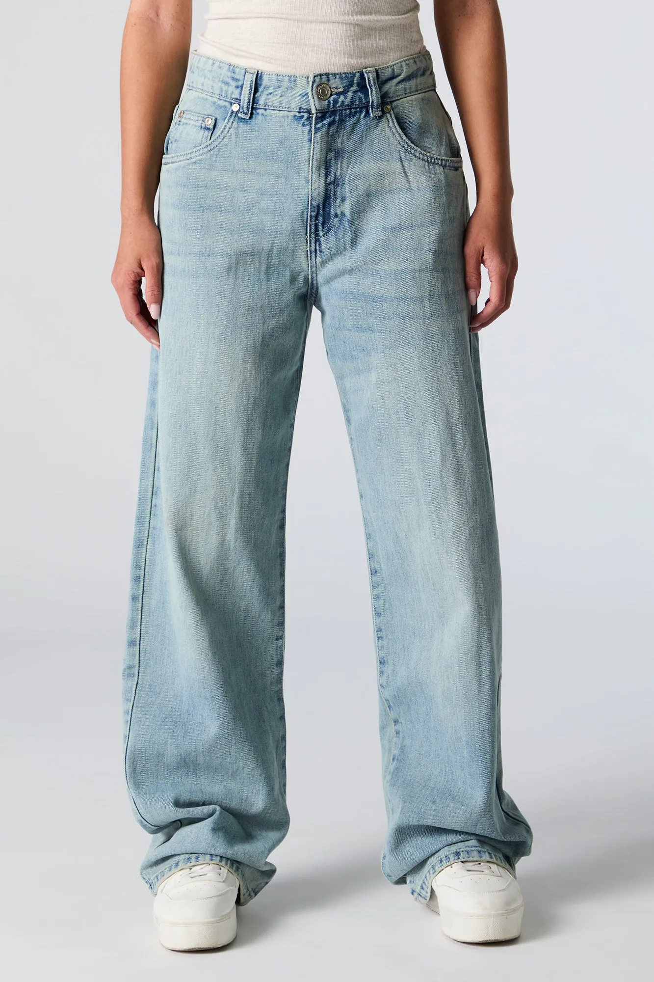 Light Vintage Wash High Rise Wide Leg Jean sold by Charlotte Russe product image thumbnail 2