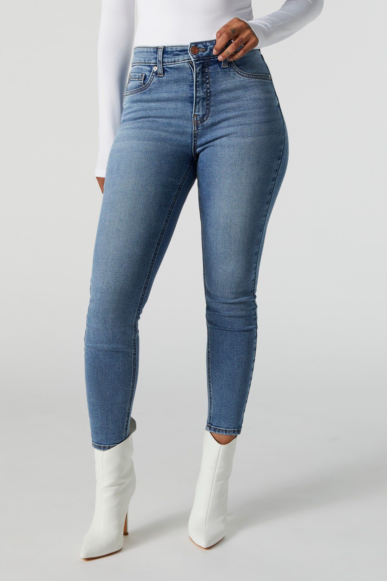 Miami Medium Wash High Rise Skinny Jean sold by Charlotte Russe product image thumbnail 2