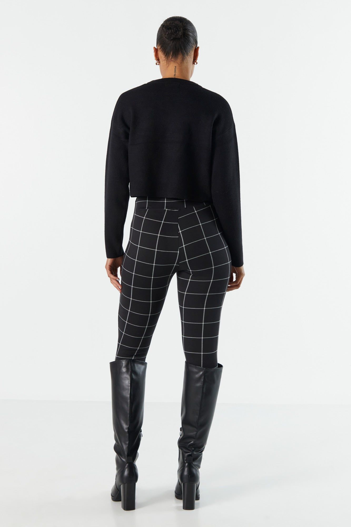 Plaid Super Soft Zip Pocket Legging sold by Charlotte Russe product image thumbnail 3