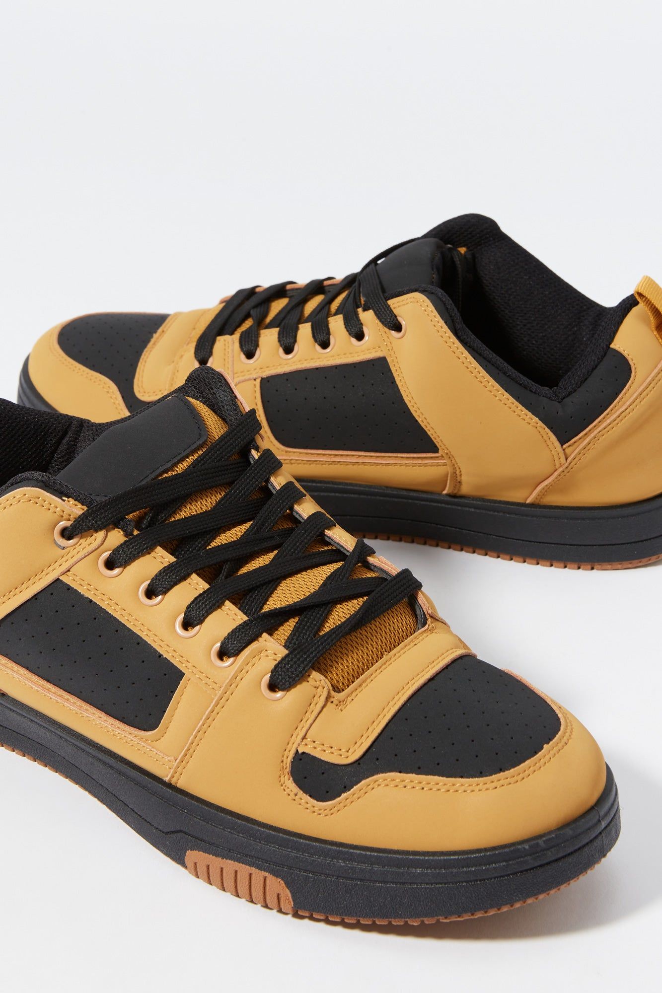 Low Top Casual Chunky Sneaker sold by Charlotte Russe product image thumbnail 5