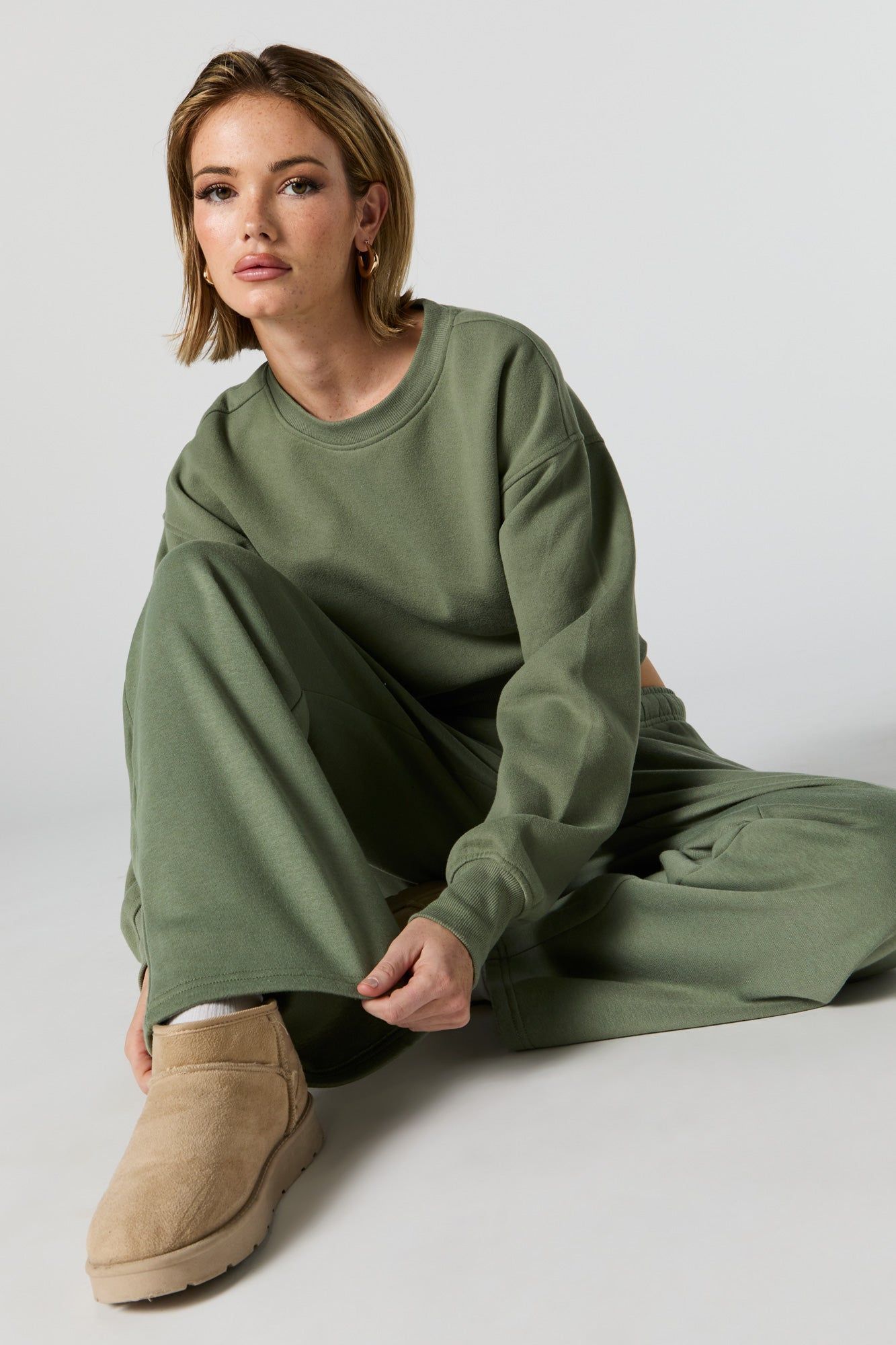 Fleece Wide Leg Sweatpant sold by Charlotte Russe product image thumbnail 4