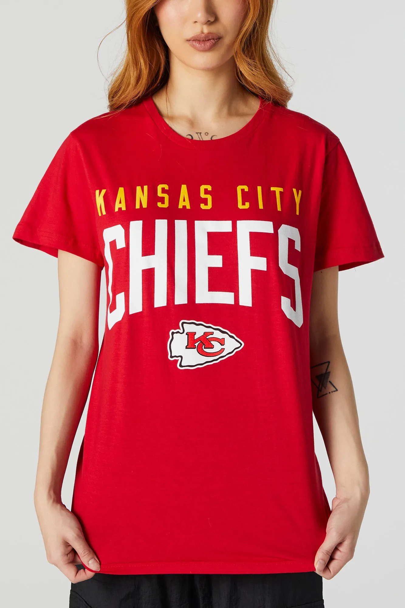Kansas City Chiefs Graphic Boyfriend T-Shirt sold by Charlotte Russe product image thumbnail 4
