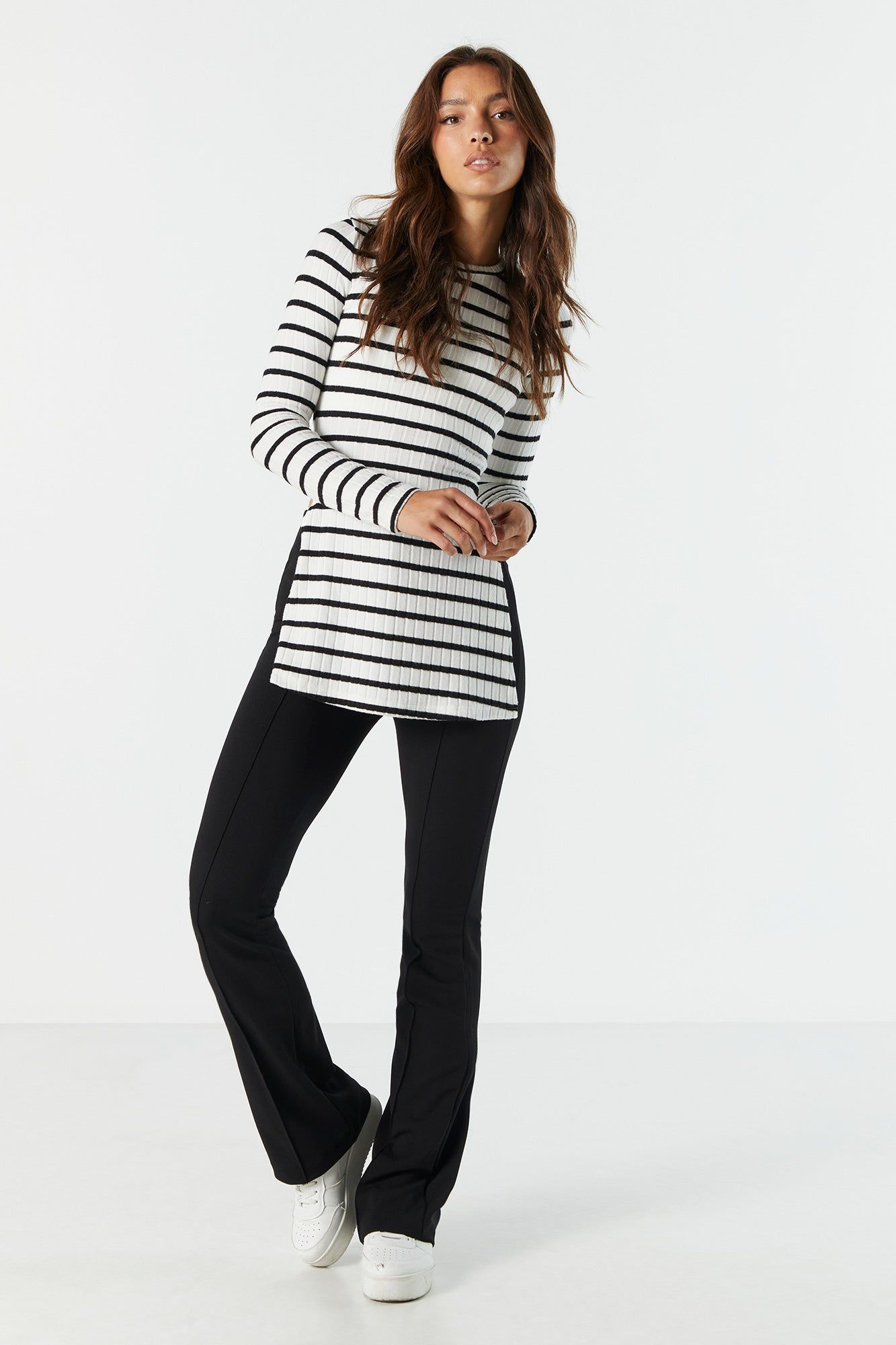 Tunique côtelée à manches longues sold by Charlotte Russe product image thumbnail 17