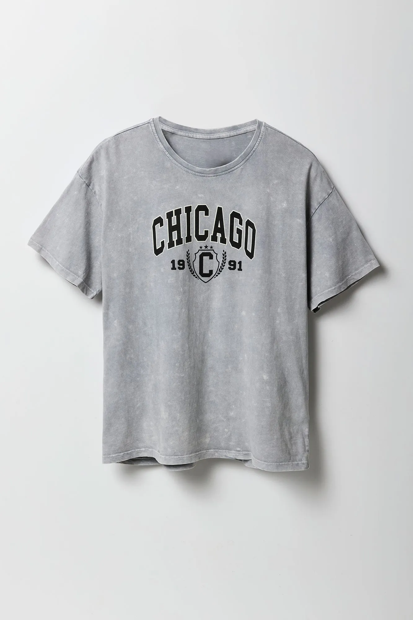 Chicago 1991 Graphic Washed Boyfriend T-Shirt sold by Charlotte Russe product image thumbnail 4