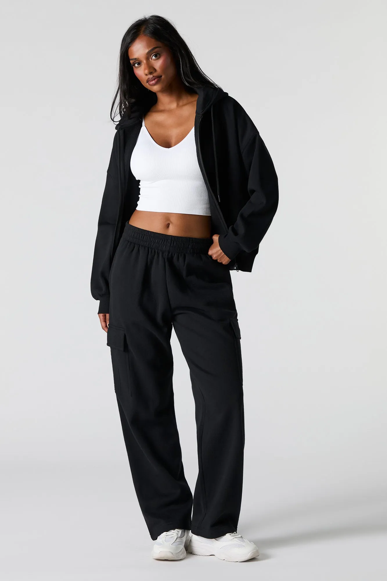 Solid Wide Leg Fleece Cargo Sweatpant sold by Charlotte Russe product image thumbnail 4