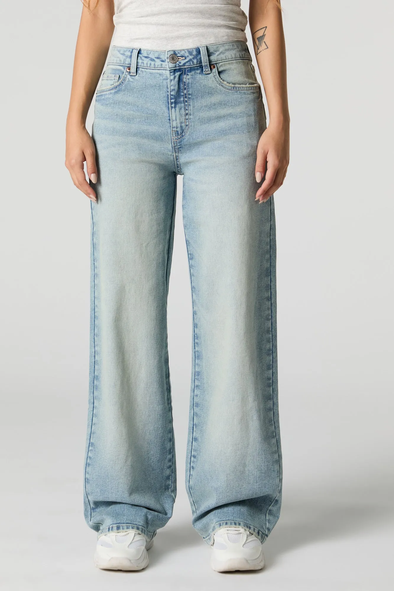 Light Vintage Wash Wide Leg Stretch Jean sold by Charlotte Russe product image thumbnail 2