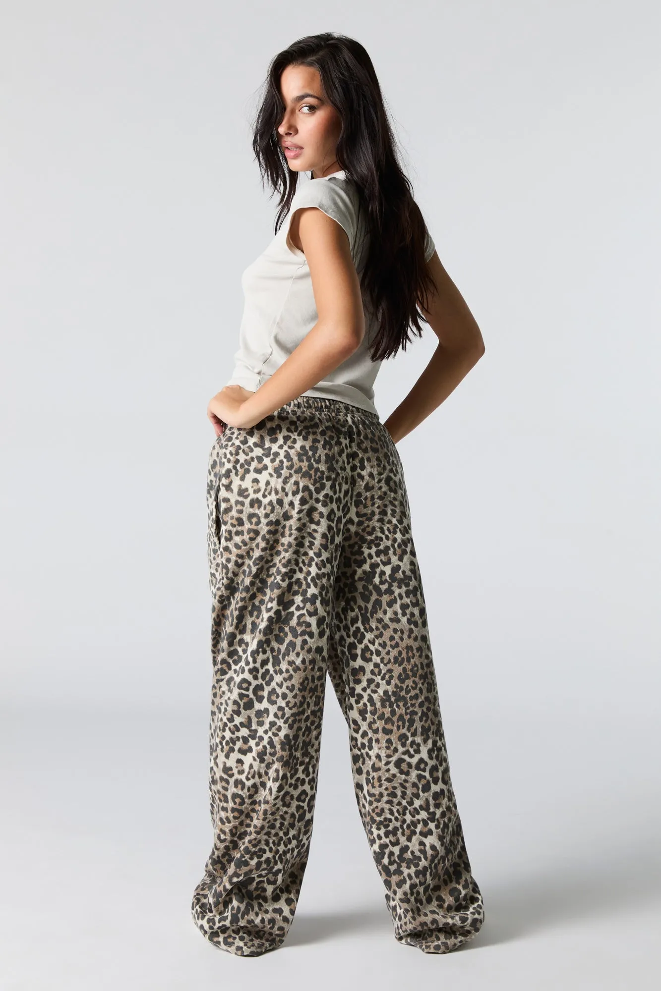 Cheetah Print Wide Leg Fleece Sweatpant sold by Charlotte Russe product image thumbnail 3