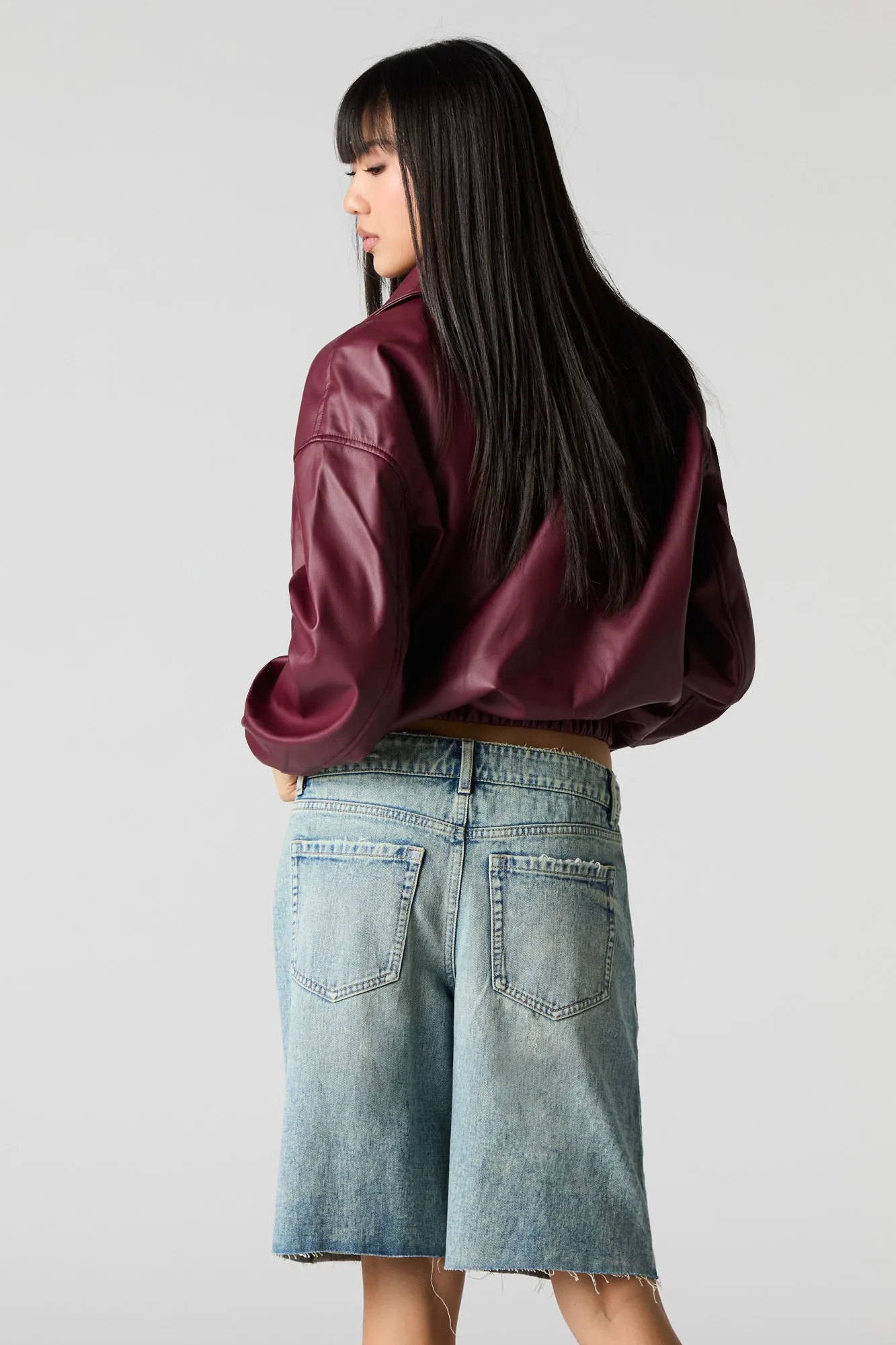 Medium Vintage Wash Slouchy Frayed Jort sold by Charlotte Russe product image thumbnail 2