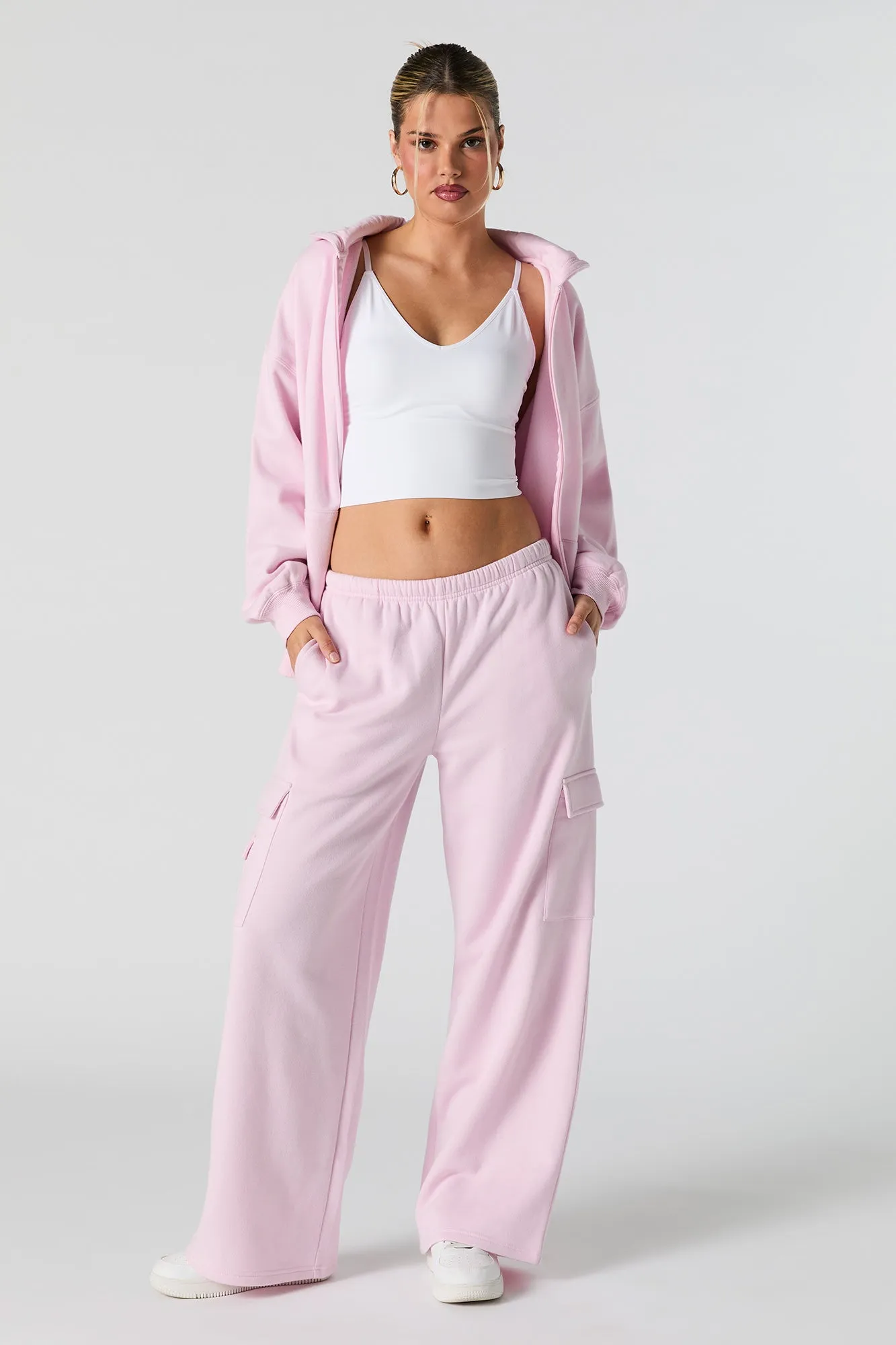 Solid Fleece Wide Leg Cargo Sweatpant sold by Charlotte Russe product image thumbnail 4