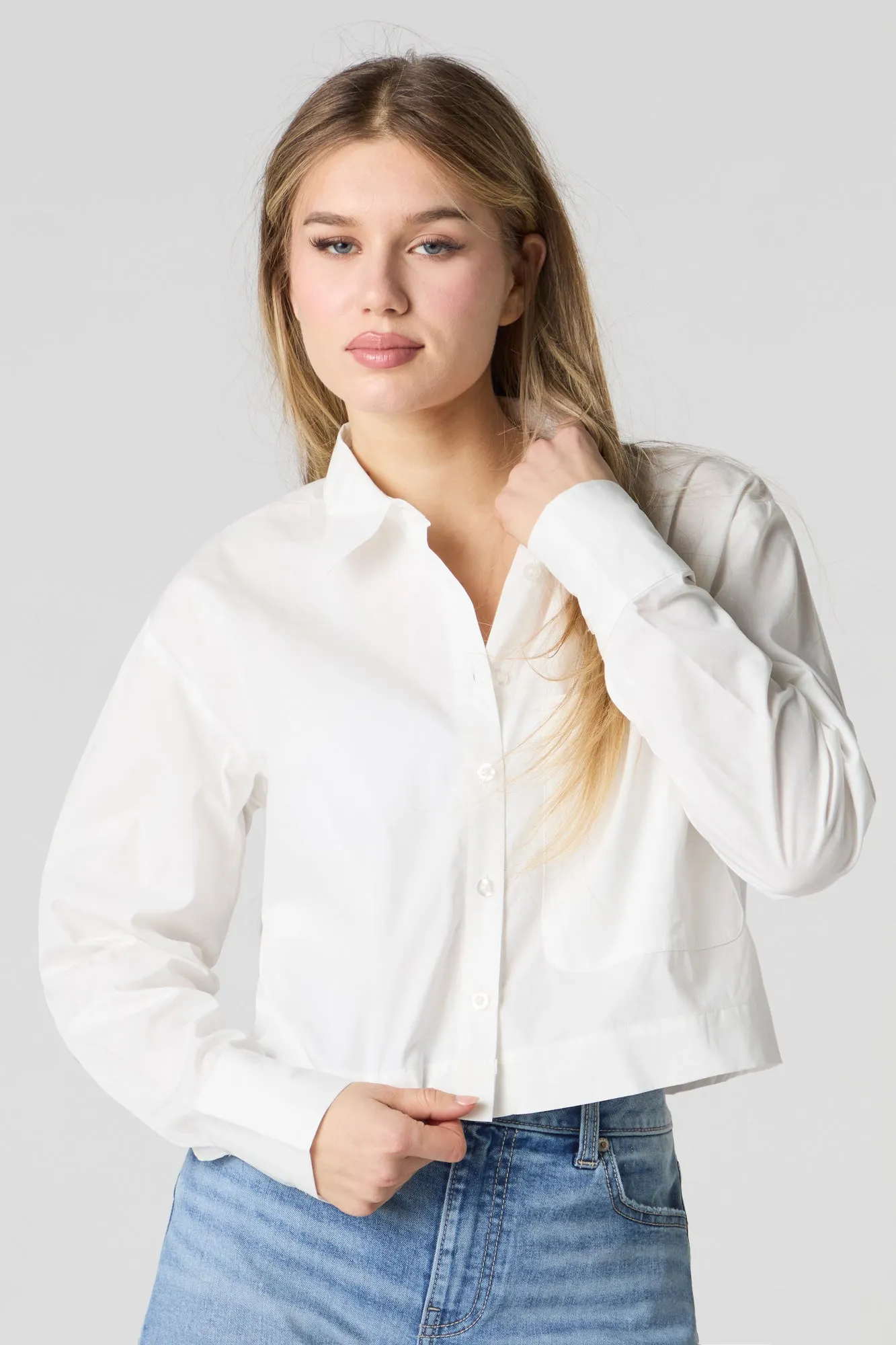 Poplin Cropped Button-Up Long Sleeve Top sold by Charlotte Russe product image thumbnail 4