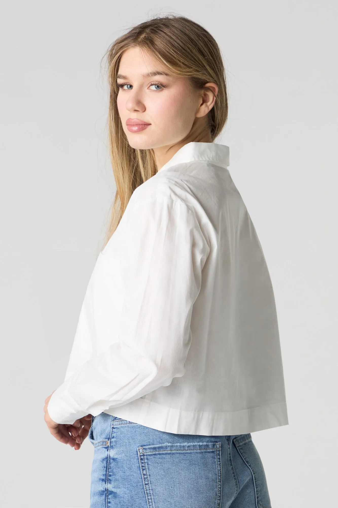 Poplin Cropped Button-Up Long Sleeve Top sold by Charlotte Russe product image thumbnail 5