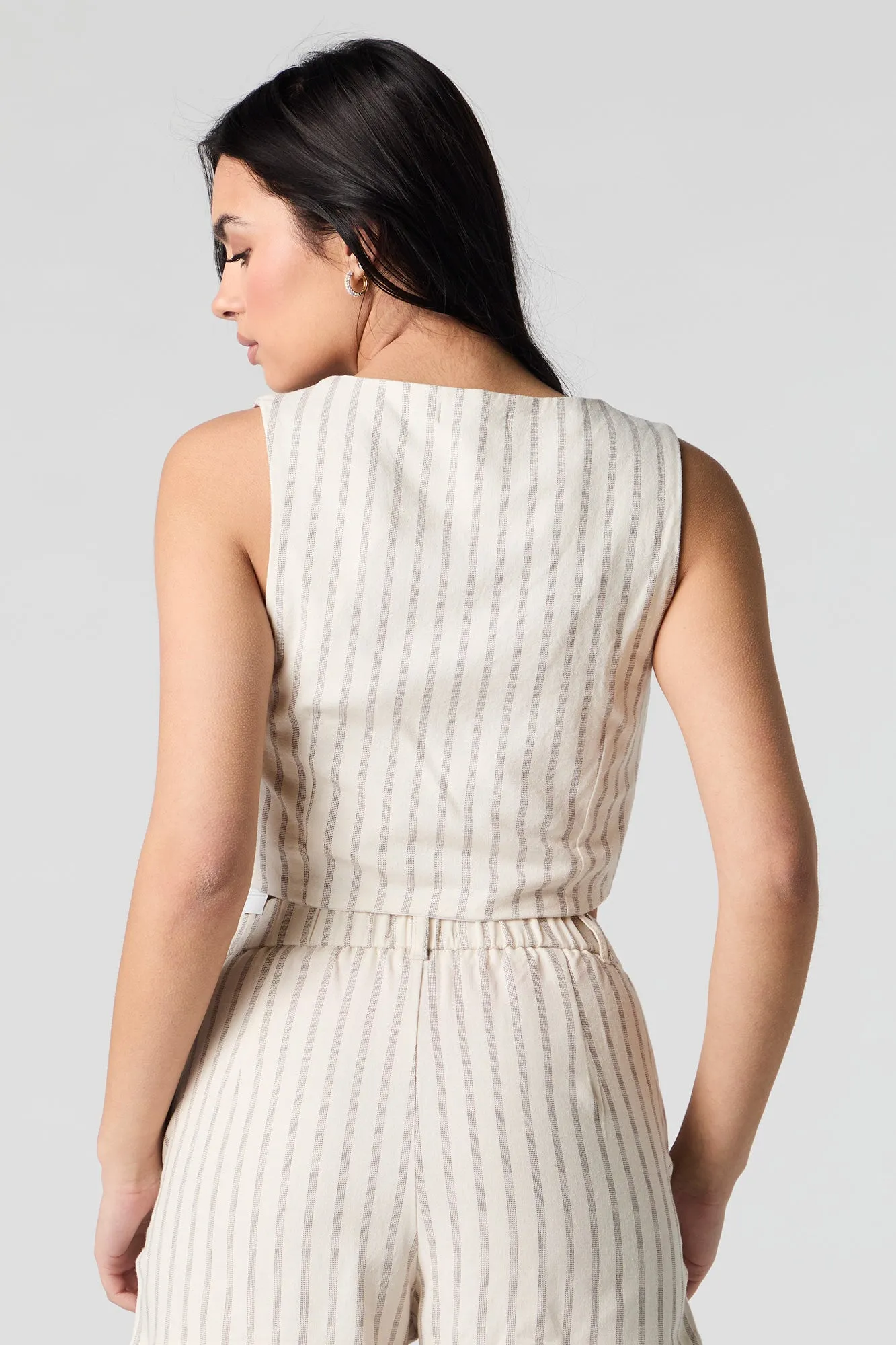 Linen-Blend Cropped Vest sold by Charlotte Russe product image thumbnail 5