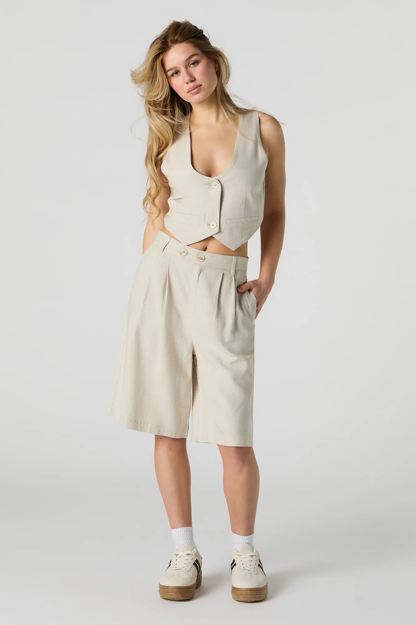 Linen-Blend Bermuda Dress Short sold by Charlotte Russe product image thumbnail 4