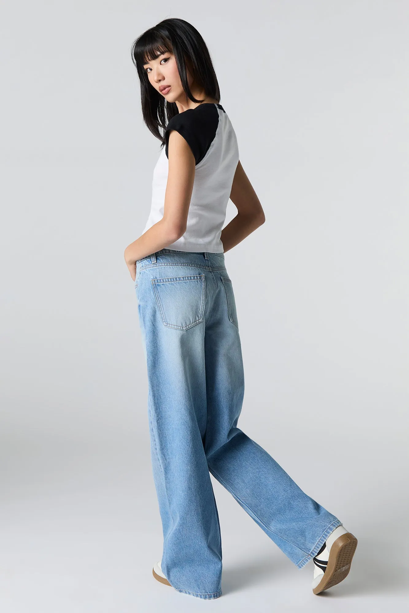 Medium Wash Low Rise Wide Leg Jean sold by Charlotte Russe product image thumbnail 3