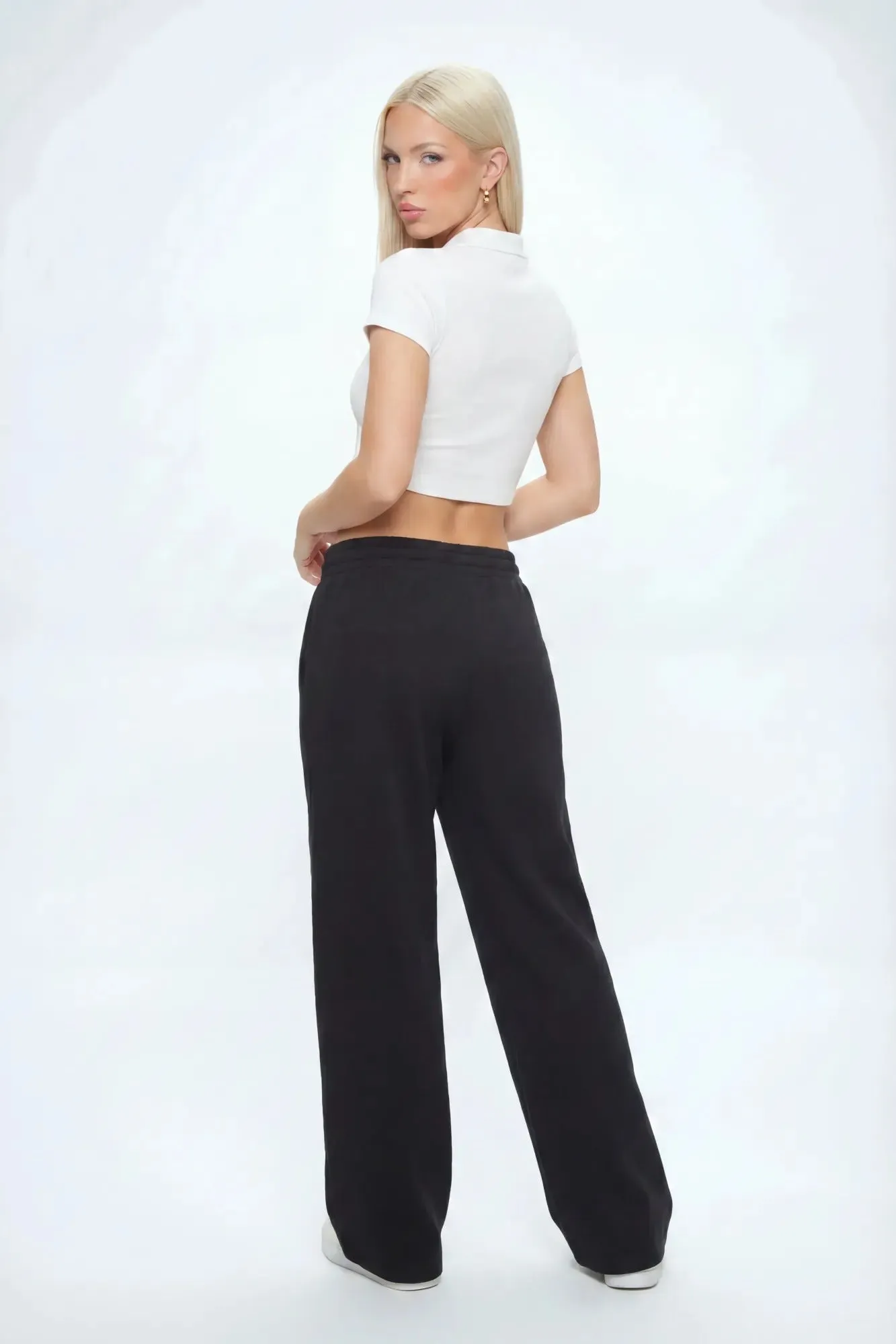 Oversized Wide Leg Cargo Sweatpant sold by Charlotte Russe product image thumbnail 5