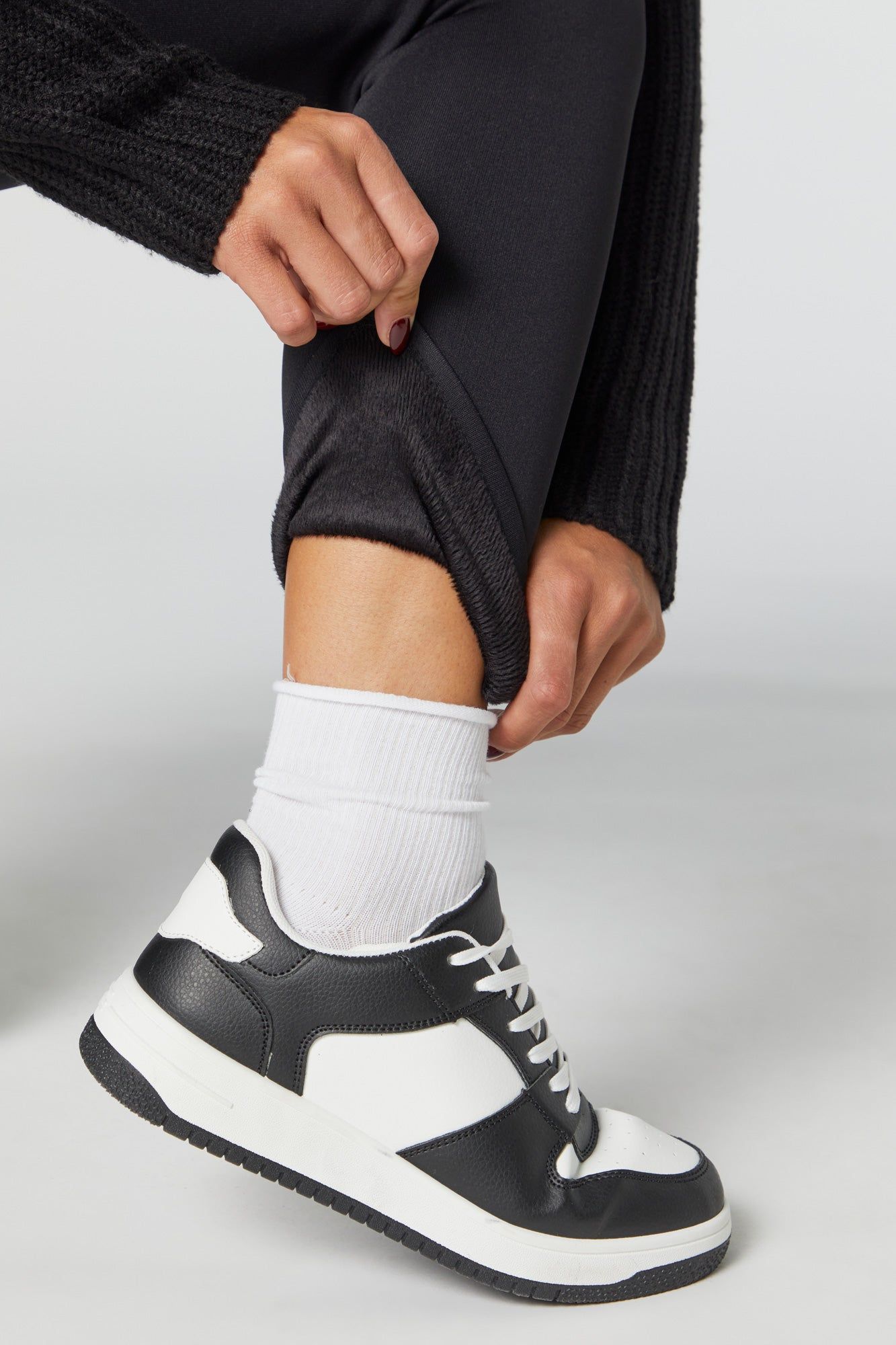 Faux Fur Lined Legging sold by Charlotte Russe product image thumbnail 4