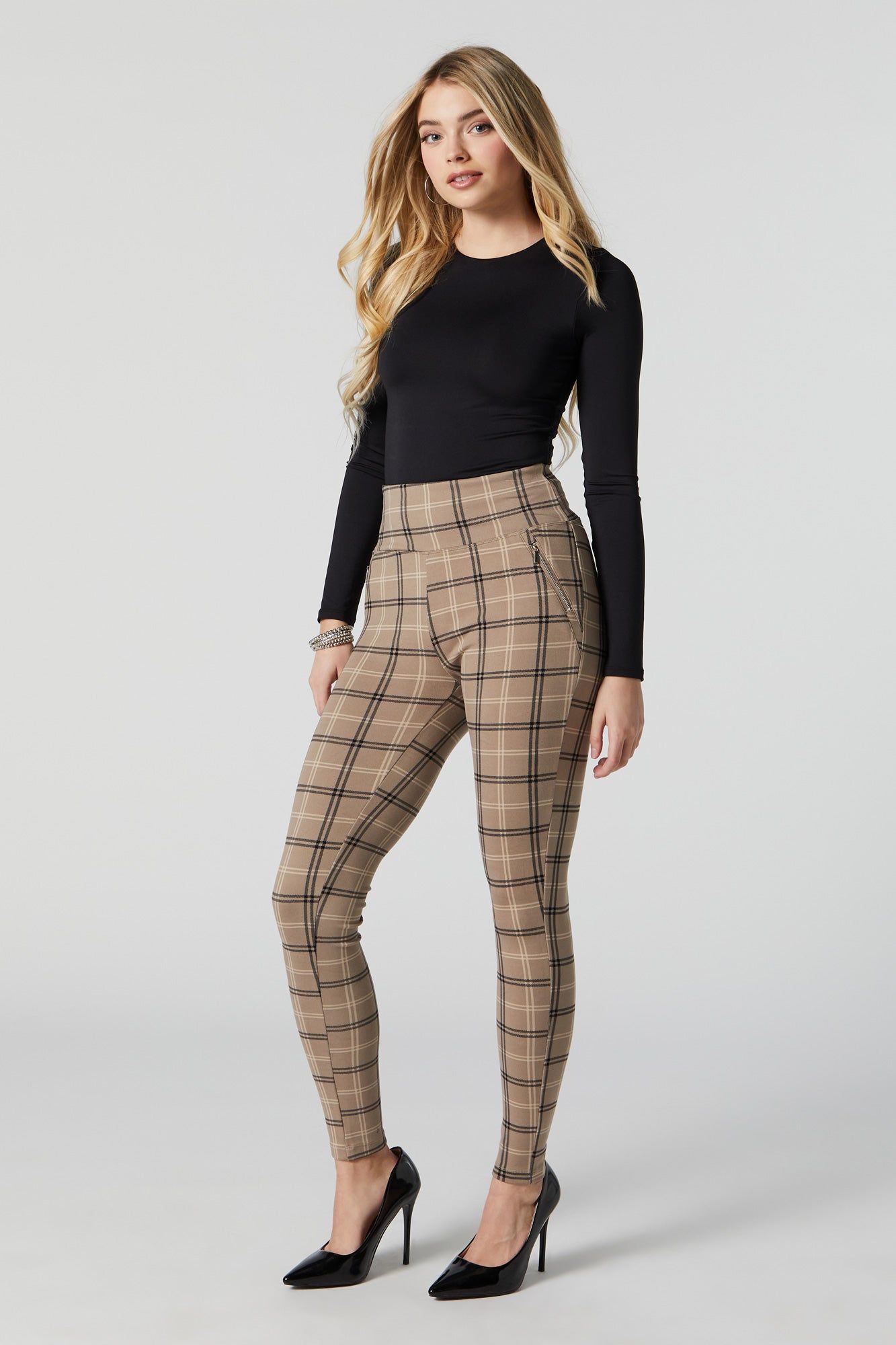 Plaid Print High Rise Zipper Pocket Legging sold by Charlotte Russe product image thumbnail 4