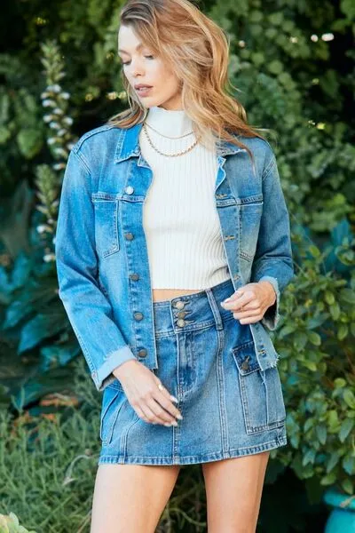 Veveret Button Up Raw Hem Denim Jacket sold by Charming Charlie product image thumbnail 2