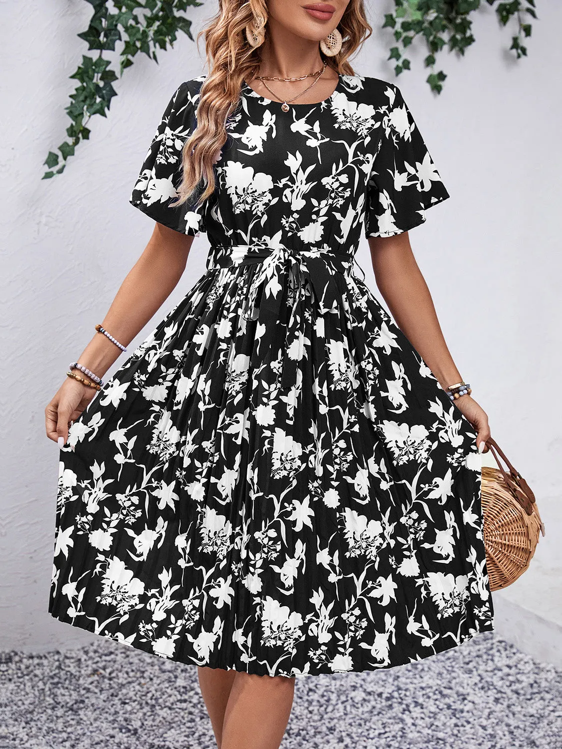 Printed Round Neck Short Sleeve Dress sold by Charming Charlie product image thumbnail 5