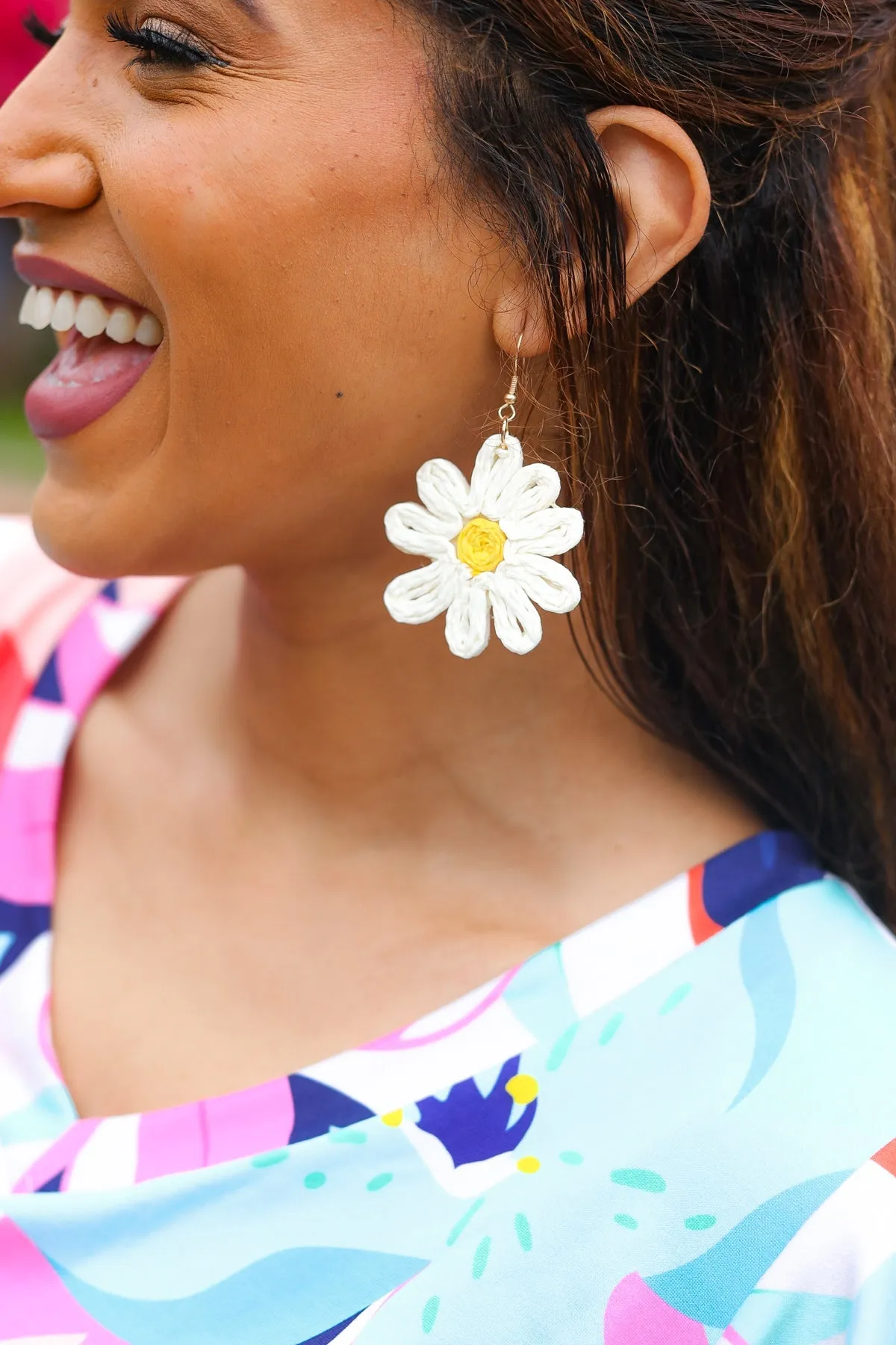Ivory Daisy Flower Straw Dangle Earrings sold by Charming Charlie product image thumbnail 4