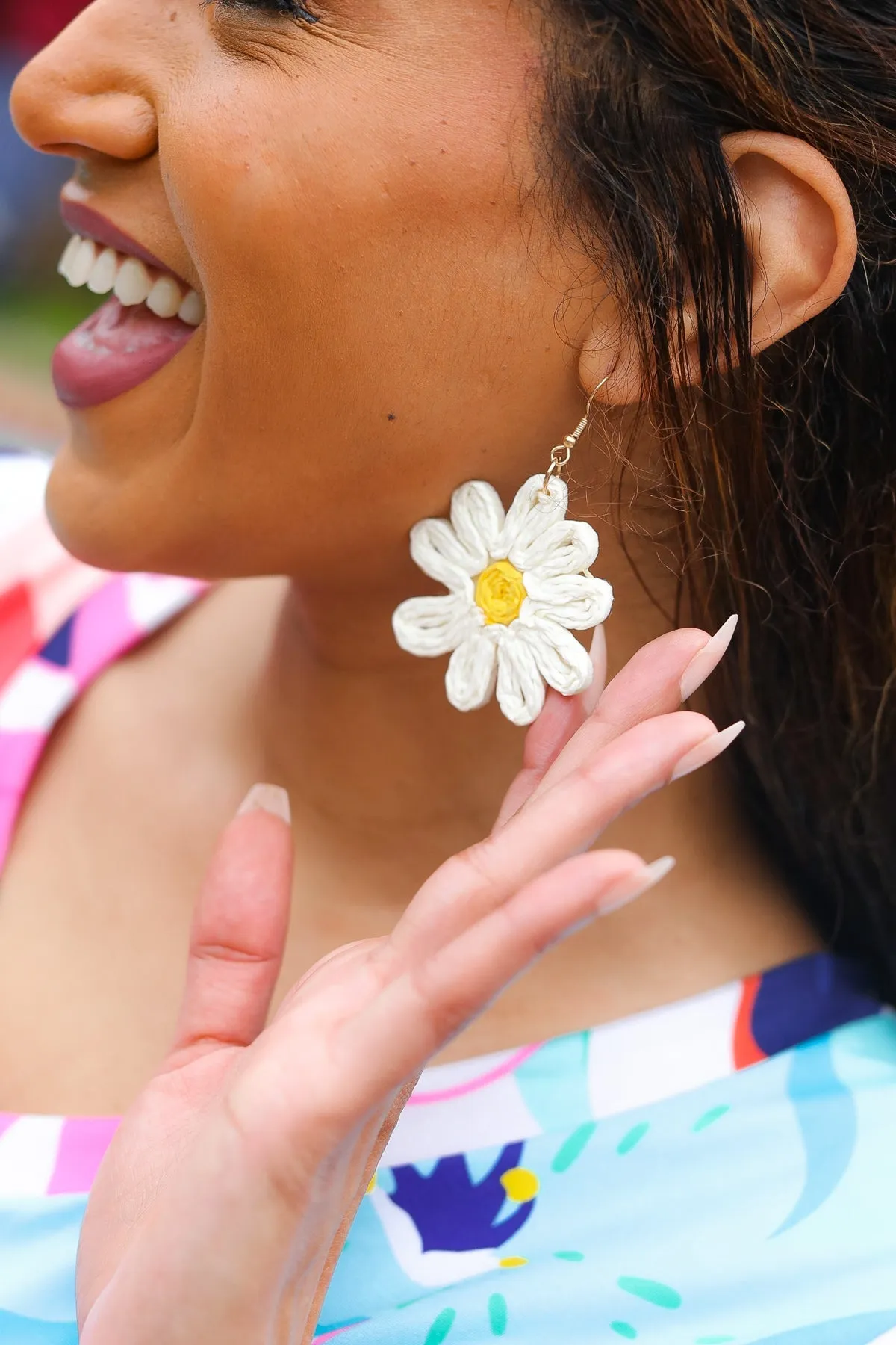 Ivory Daisy Flower Straw Dangle Earrings sold by Charming Charlie product image thumbnail 5