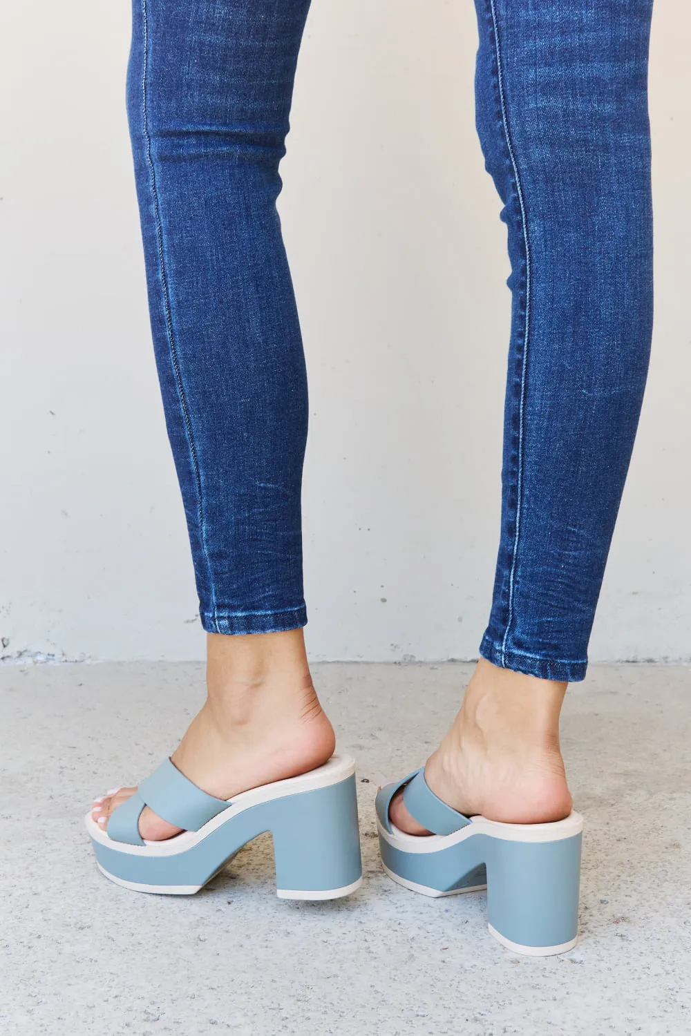 Weeboo Cherish The Moments Contrast Platform Sandals in Misty Blue sold by Charming Charlie product image thumbnail 5