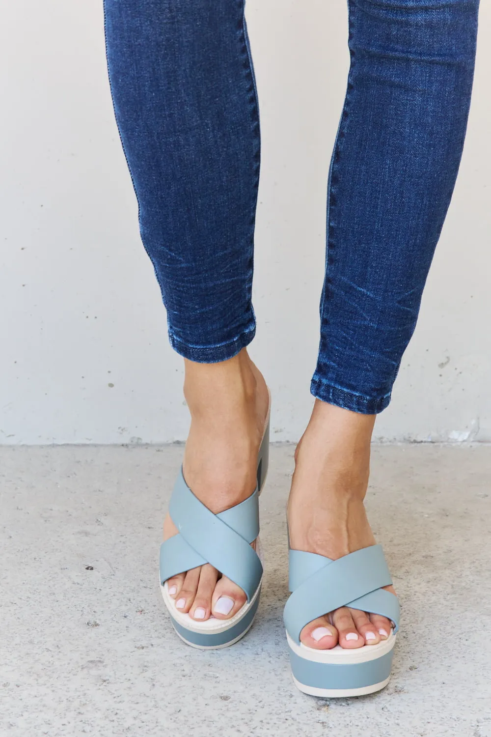 Weeboo Cherish The Moments Contrast Platform Sandals in Misty Blue sold by Charming Charlie product image thumbnail 2