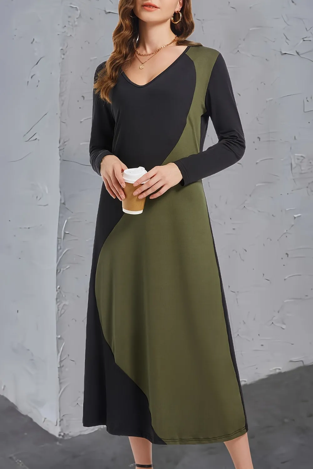 Contrast Long Sleeve Midi Dress sold by Charming Charlie product image thumbnail 3