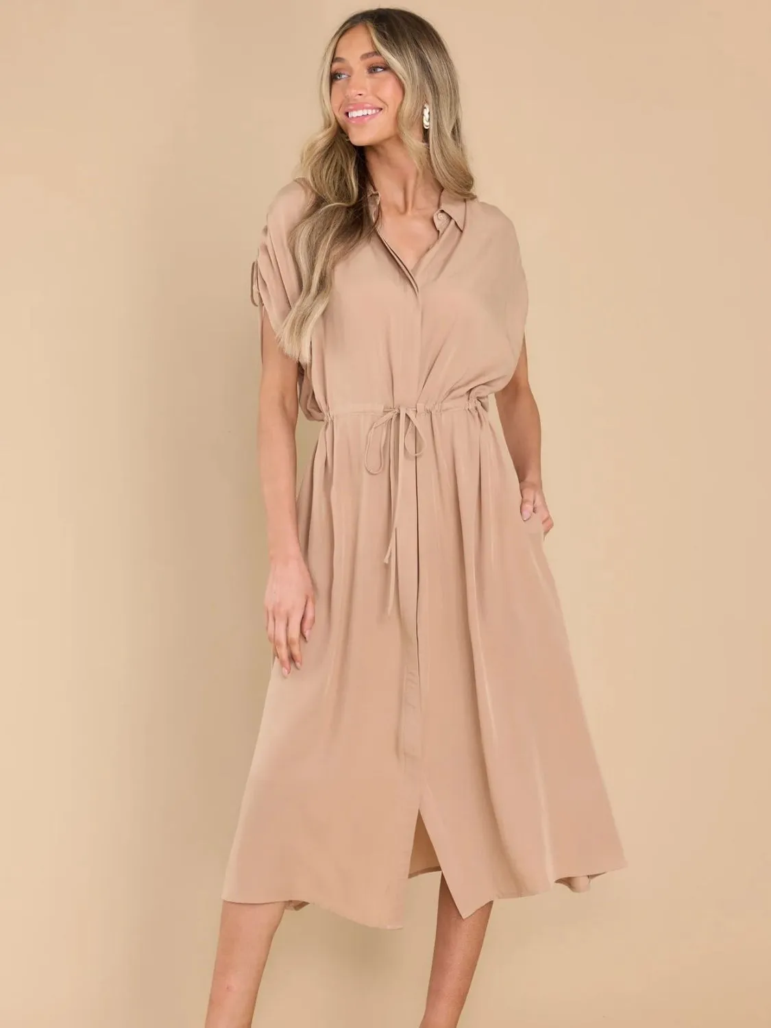 Drawstring Collared Neck Short Sleeve Midi Dress sold by Charming Charlie