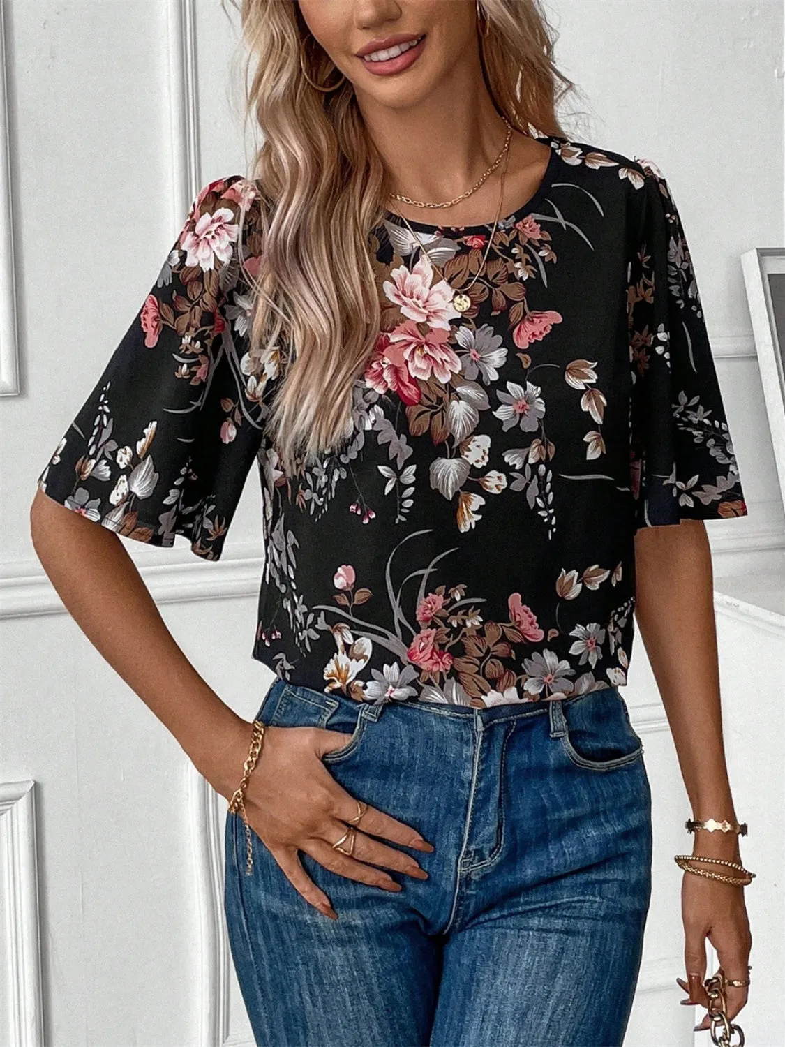 Floral Round Neck Half Sleeve Blouse sold by Charming Charlie product image thumbnail 3