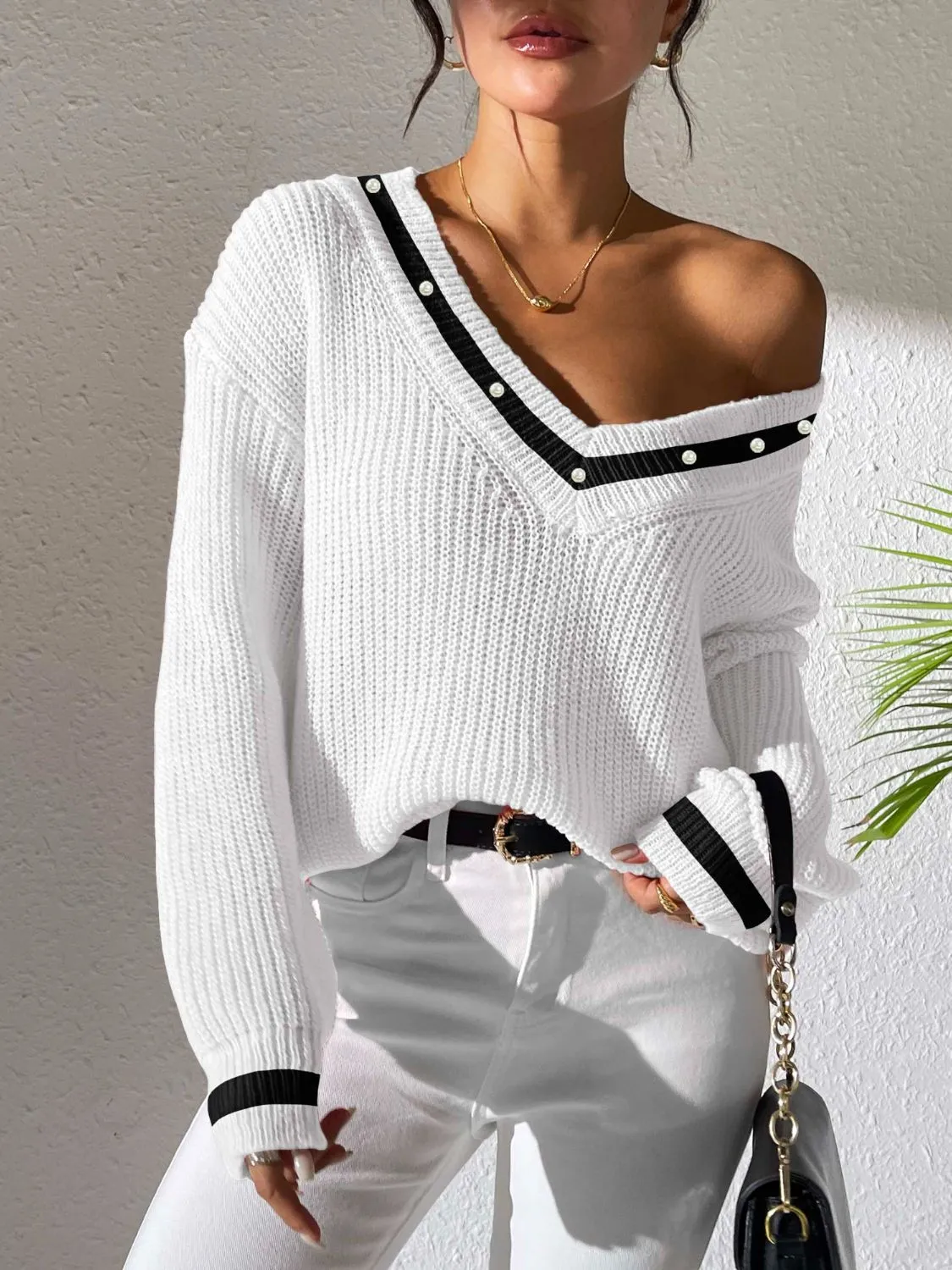 Contrast Trim V-Neck Long Sleeve Sweater sold by Charming Charlie product image thumbnail 5
