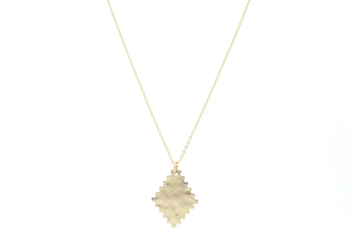 28" Gold Chain Necklace with Scalloped Edge Gold Diamond sold by Charming Charlie