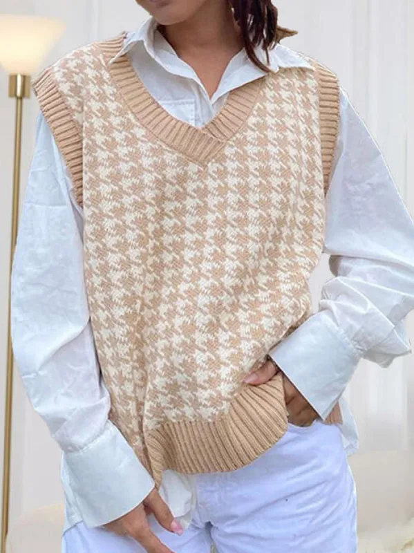 Houndstooth V-Neck Sweater Vet sold by Charming Charlie