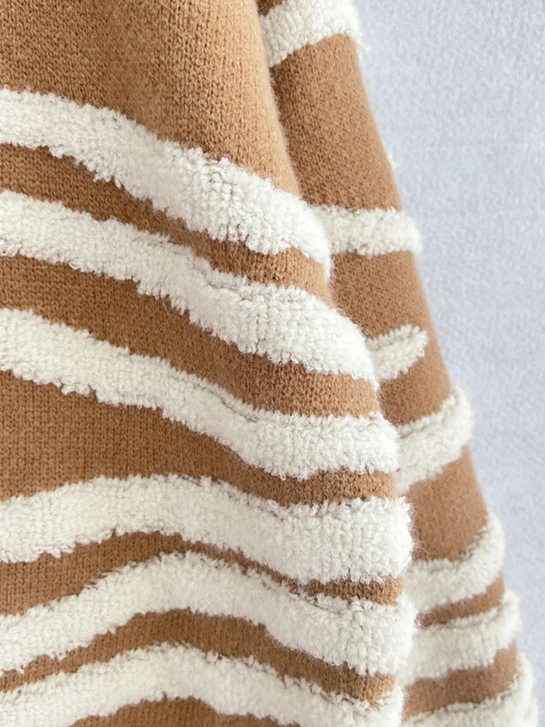 Contrast Round Neck Long Sleeve Sweater sold by Charming Charlie product image thumbnail 4