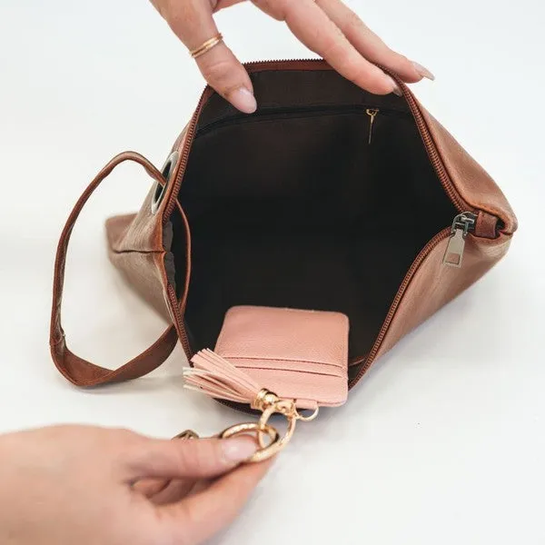 ALEXA OVERSIZED CLUTCH WITH WRISTLET sold by Charming Charlie product image thumbnail 2