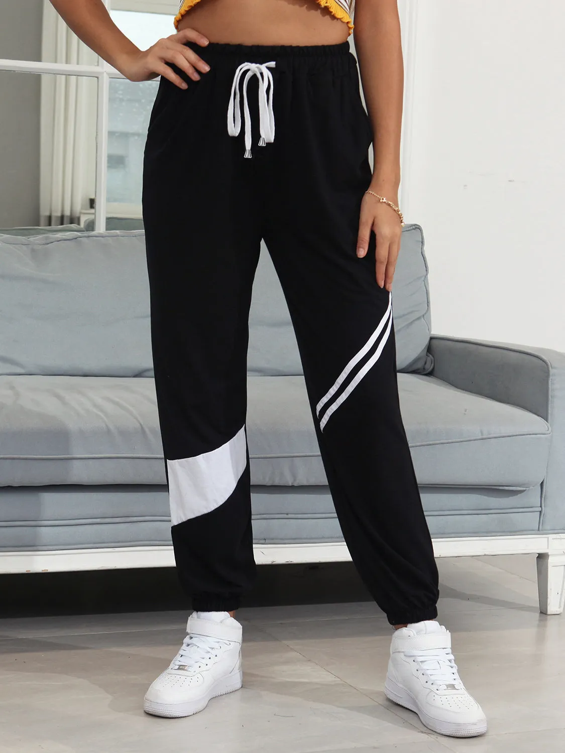 Drawstring Contrast Joggers with Pockets sold by Charming Charlie product image thumbnail 4