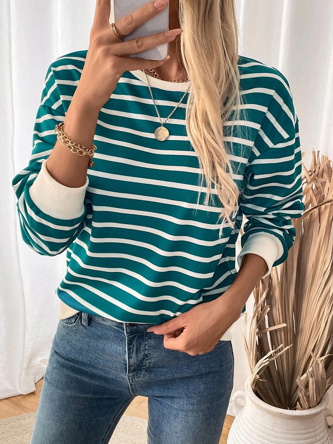 Perfee Striped Contrast Round Neck Long Sleeve Sweatshirt sold by Charming Charlie product image thumbnail 4