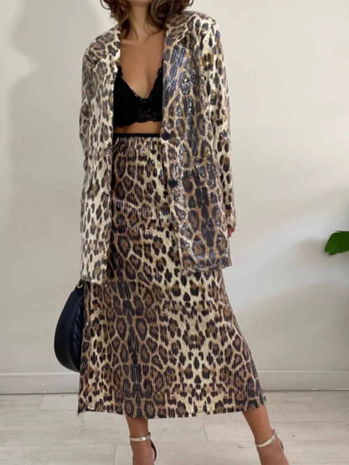 Leopard Lapel Collar Long Sleeve Longline Blazer sold by Charming Charlie product image thumbnail 3
