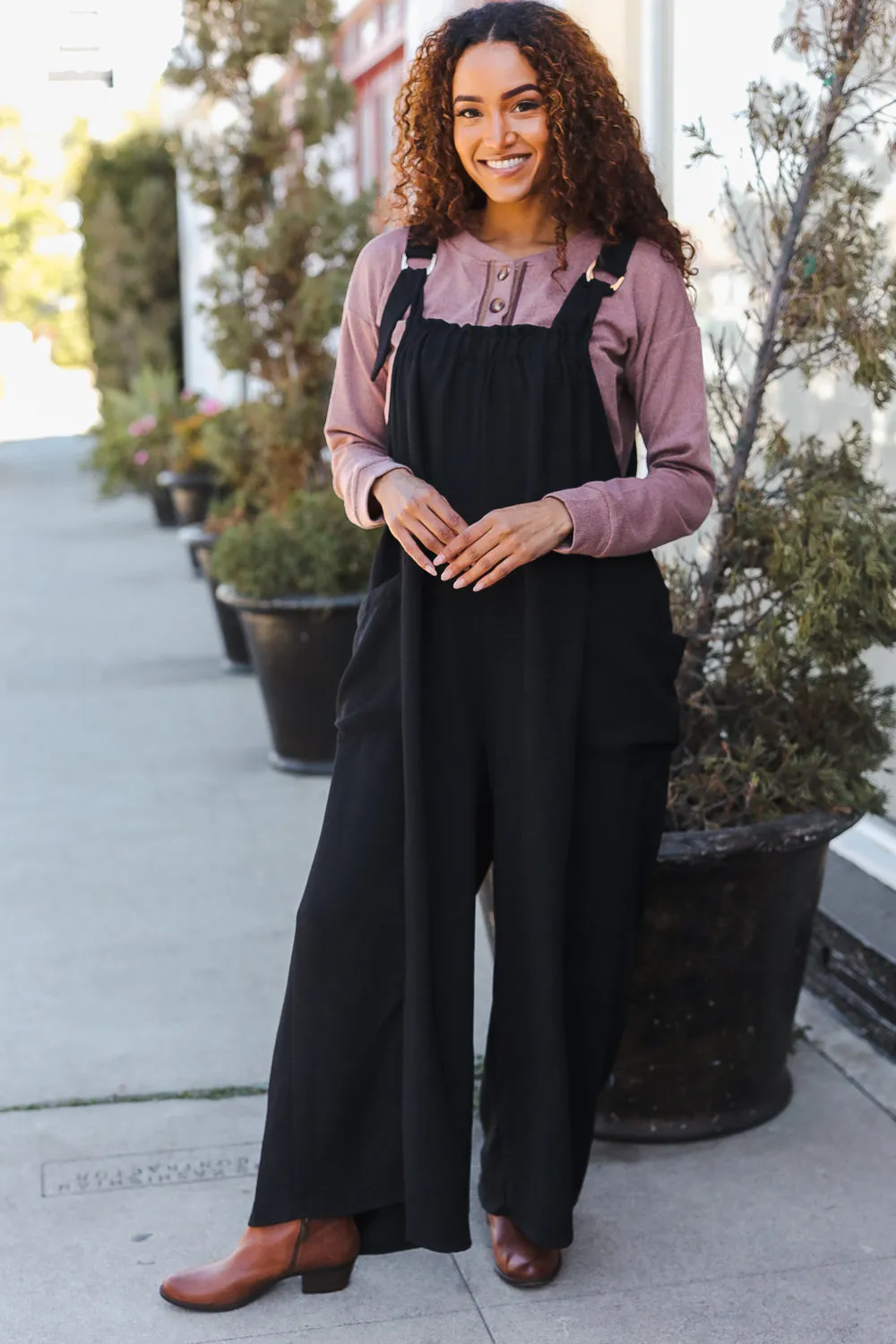 Feeing Joyful Black Wide Leg Adjustable Baggy Bib Jumpsuit sold by Charming Charlie product image thumbnail 5