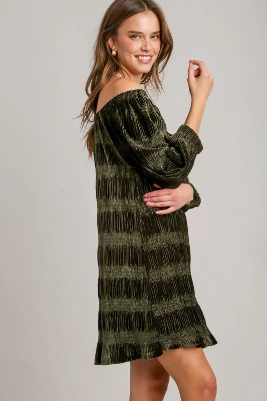 Umgee Off-Shoulder Balloon Sleeve Velvet Mini Dress sold by Charming Charlie product image thumbnail 3